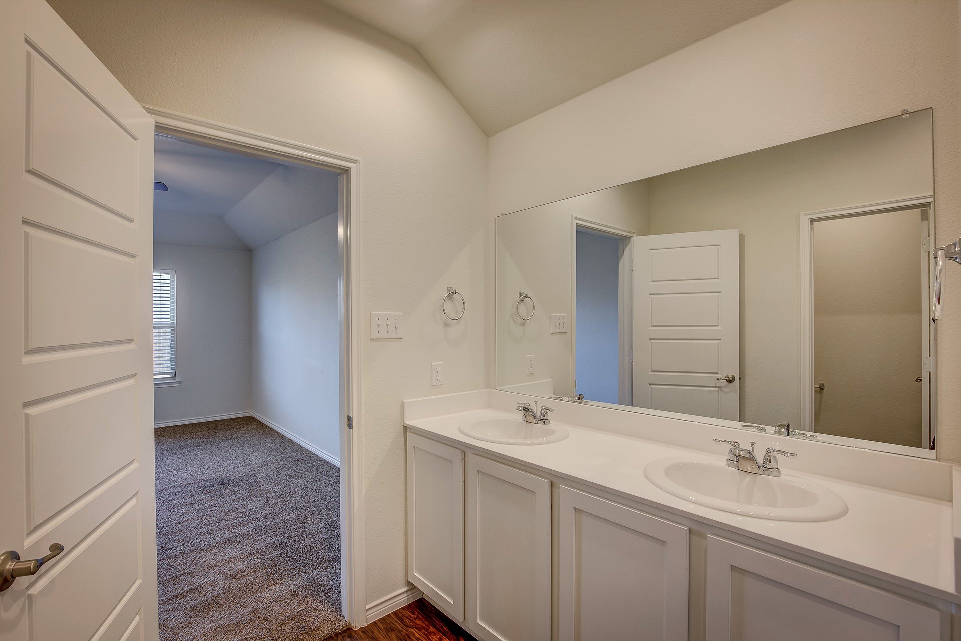 3200 Garden Valley Court