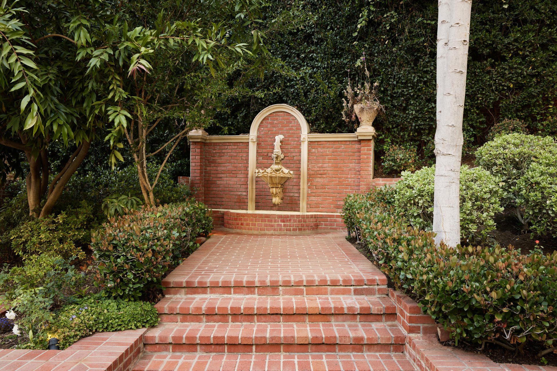 1001 N Crescent Dr, Beverly Hills