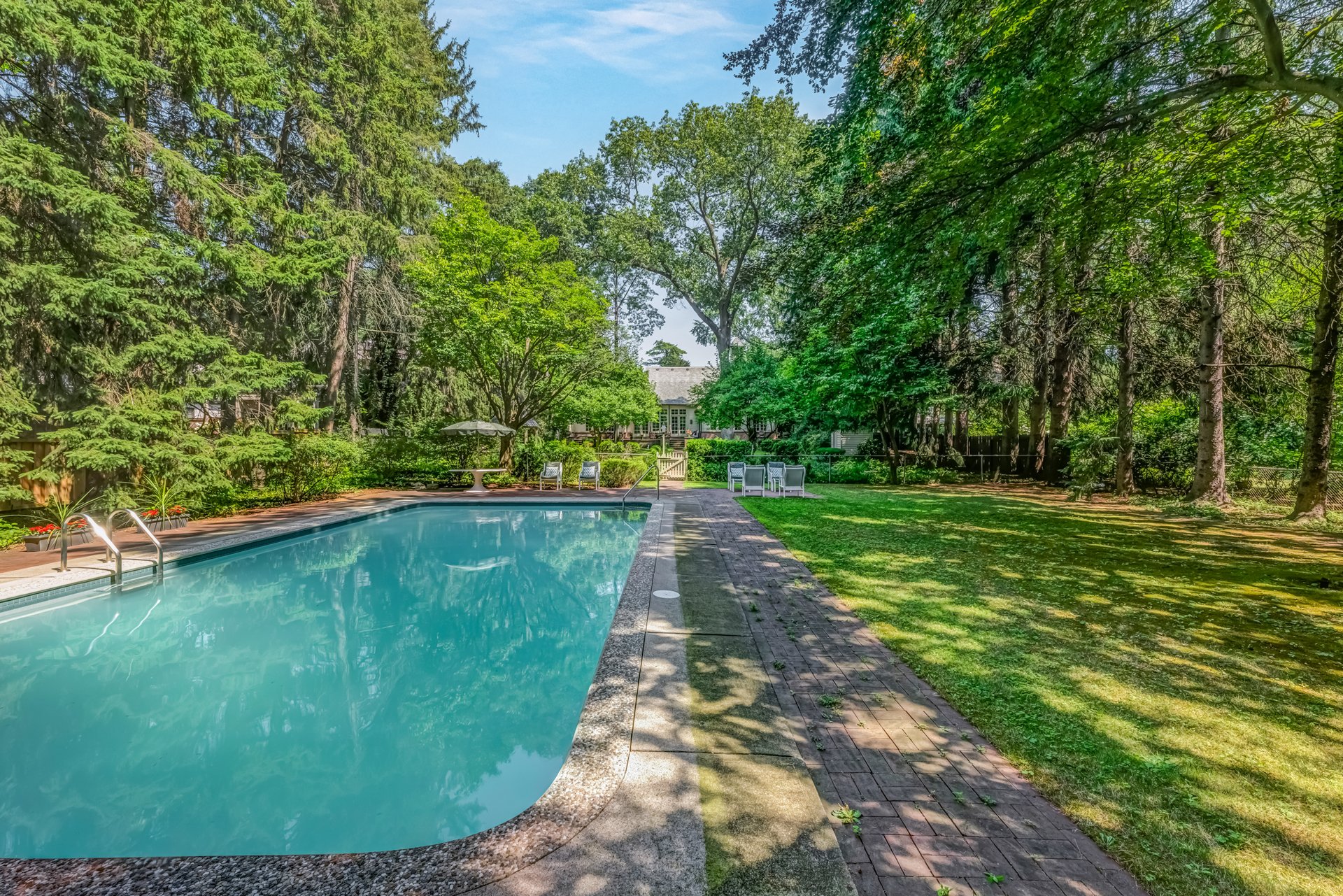 190 Donnelly Dr