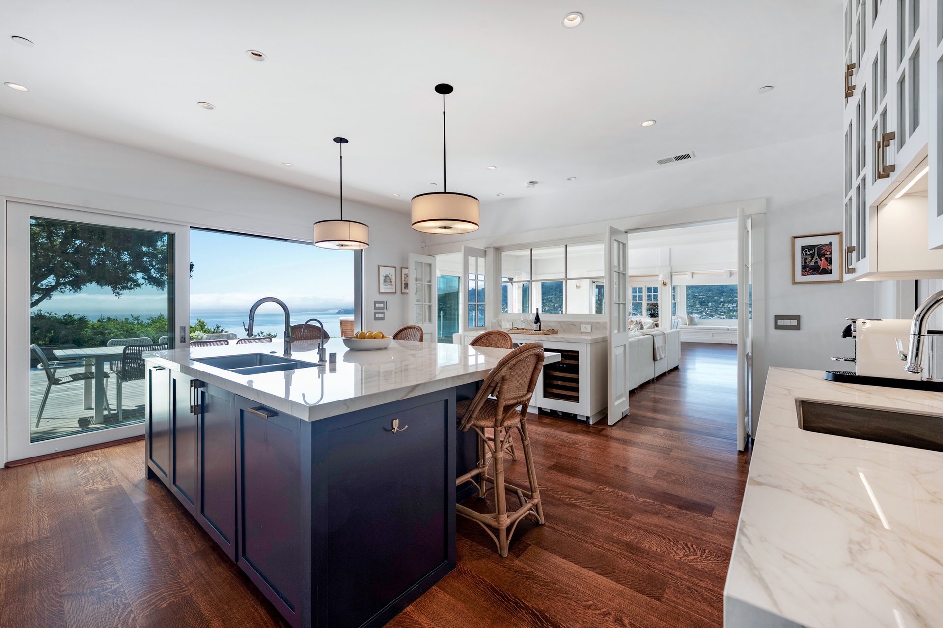 Stunning View Residence