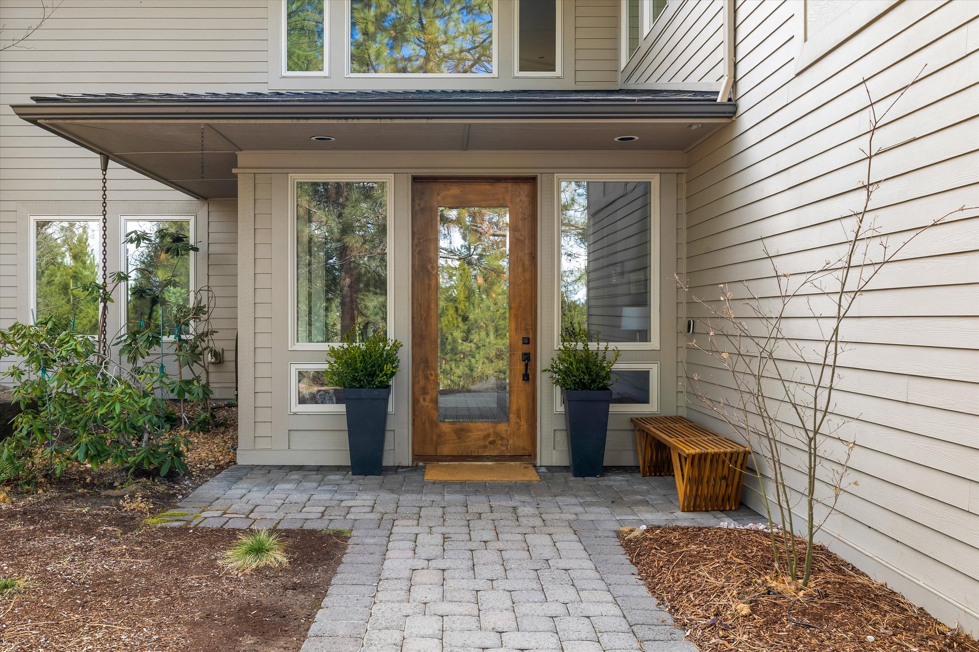 2589 NW Champion Circle