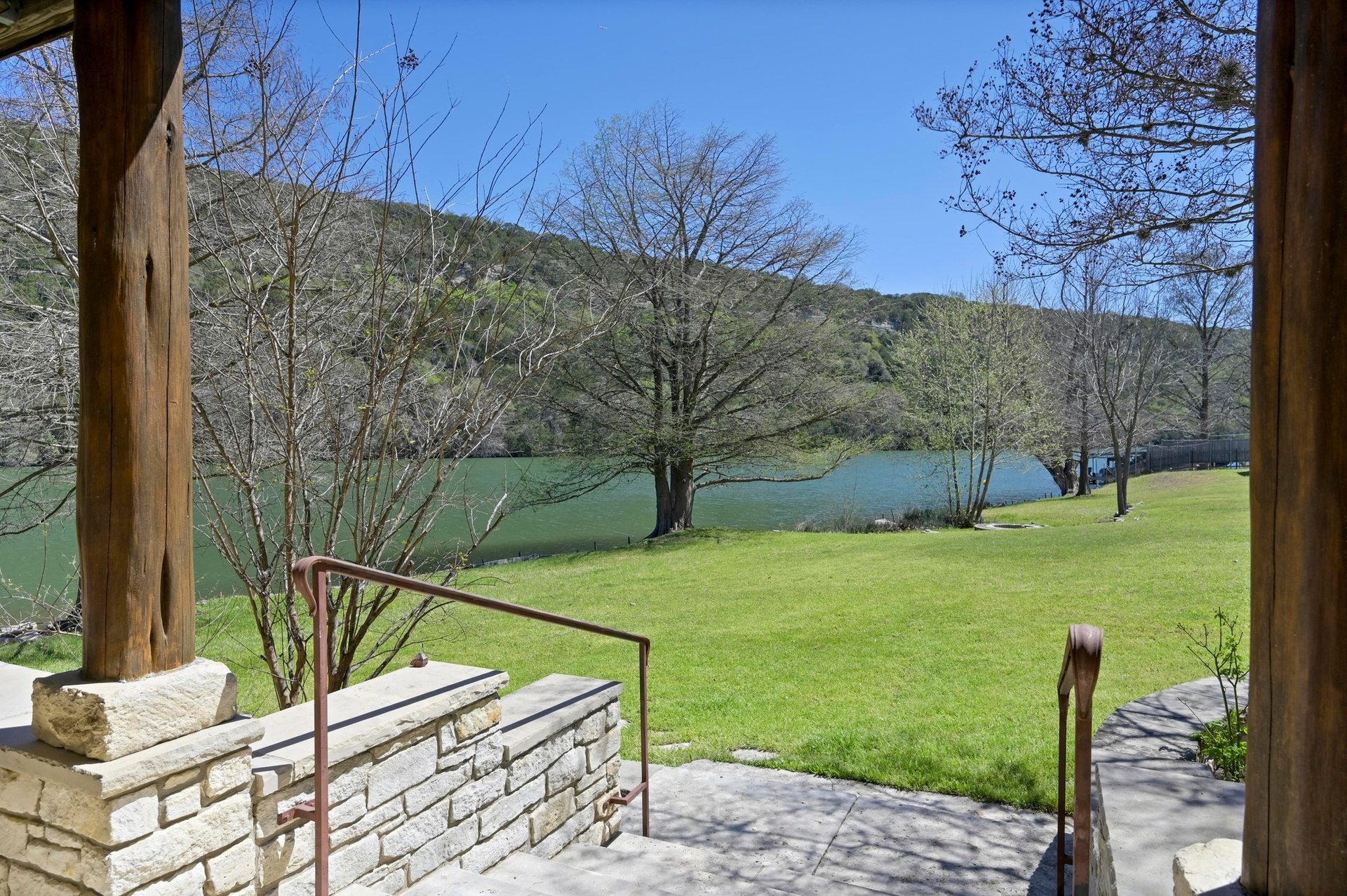 2908 Oestrick Lane 
