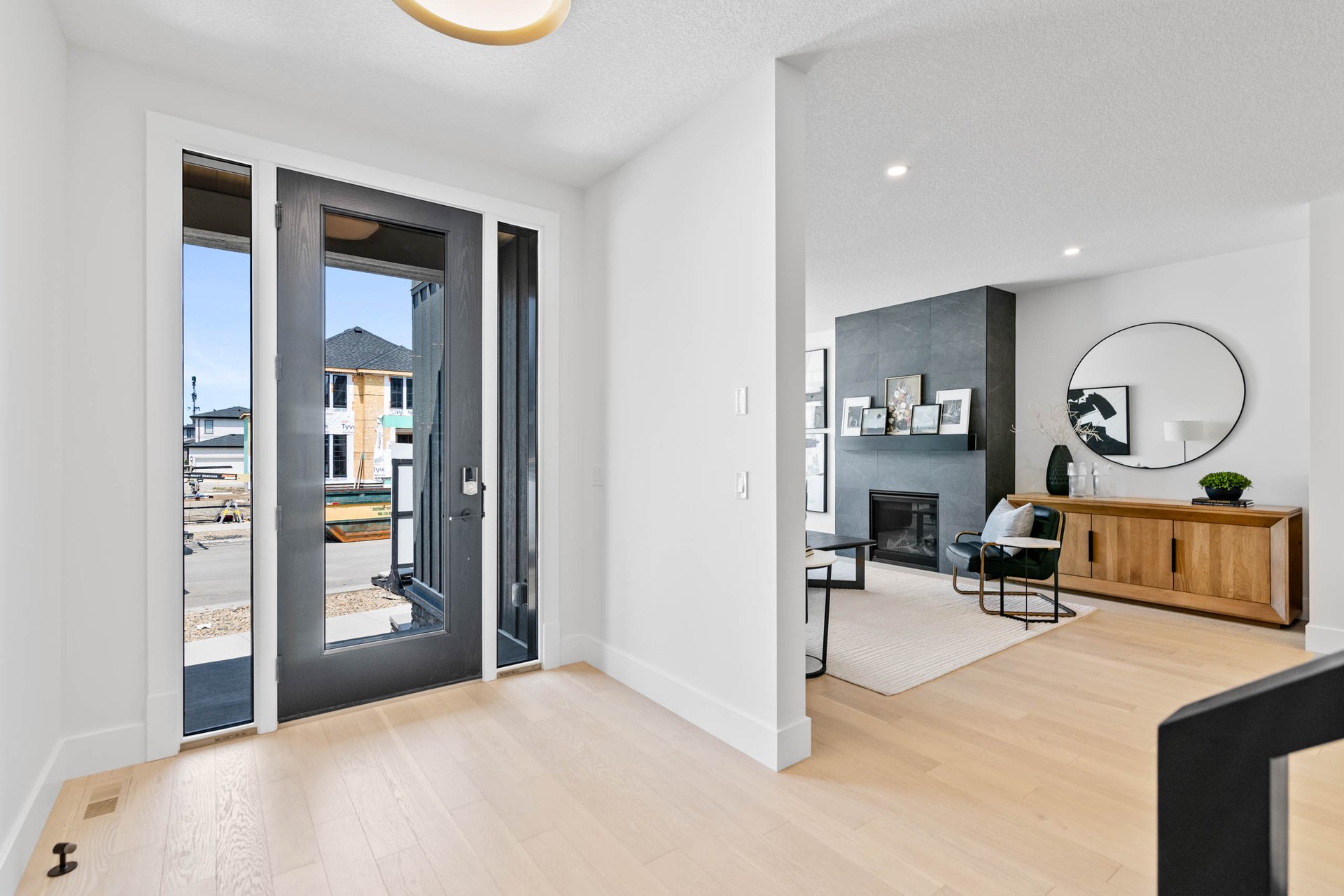 227 Calais Drive SW