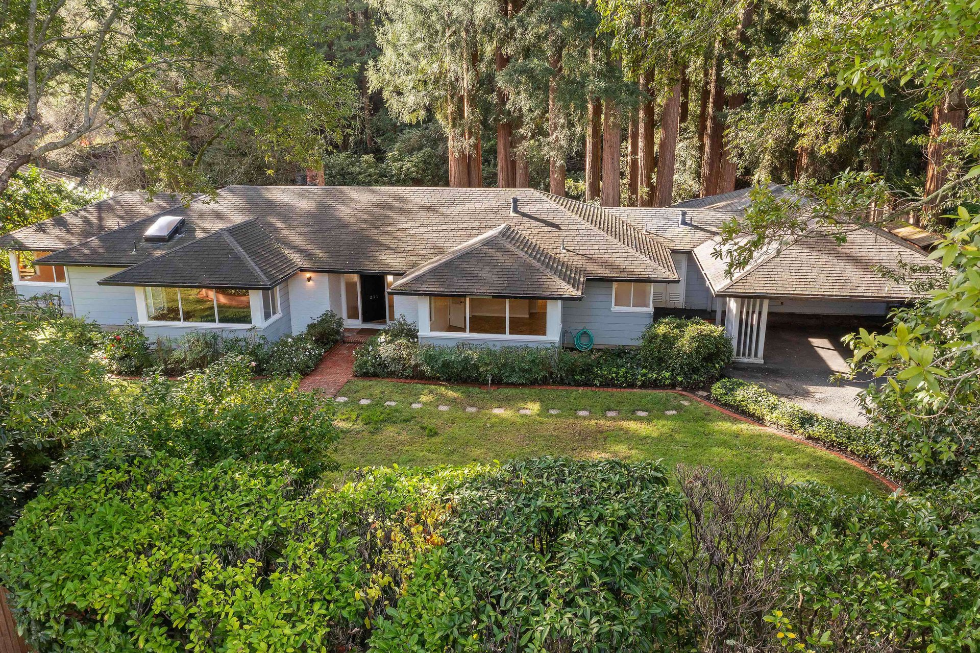 211 Woodland Rd