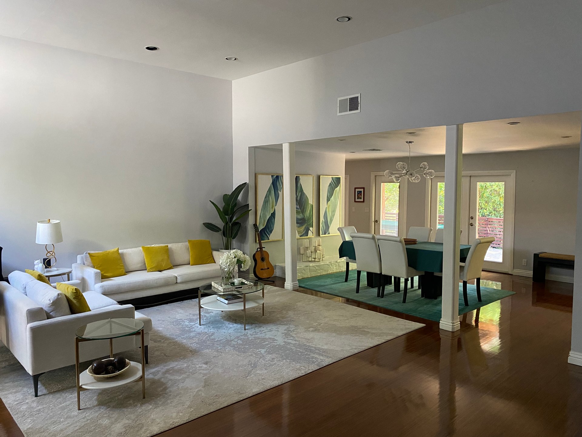 Compass Private Exclusive - Tarzana