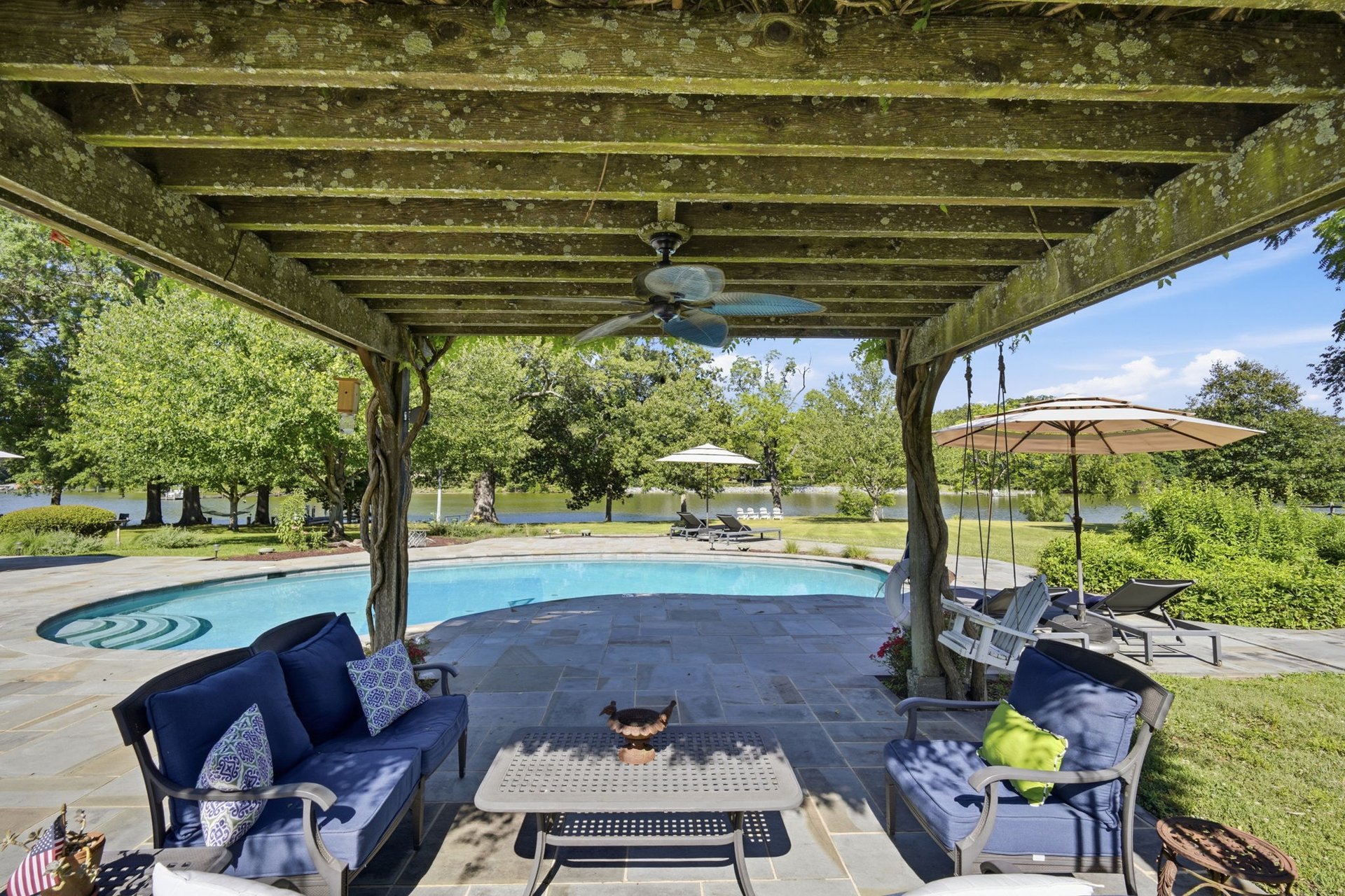 27669 Wakefield Lane