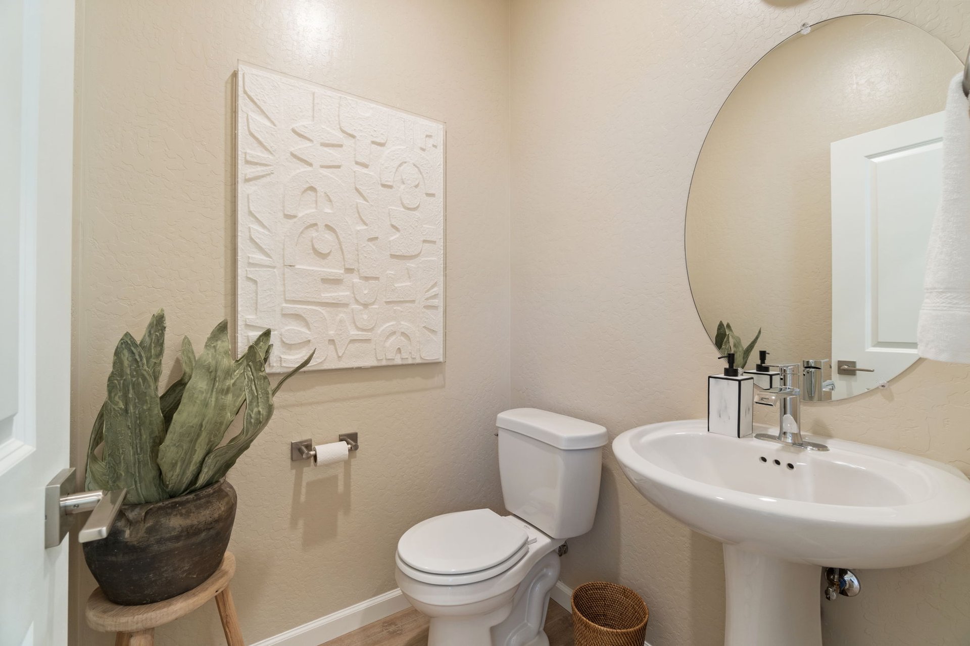 Luxurious Retreat in This Stunning Furnished Home located in Riverstone