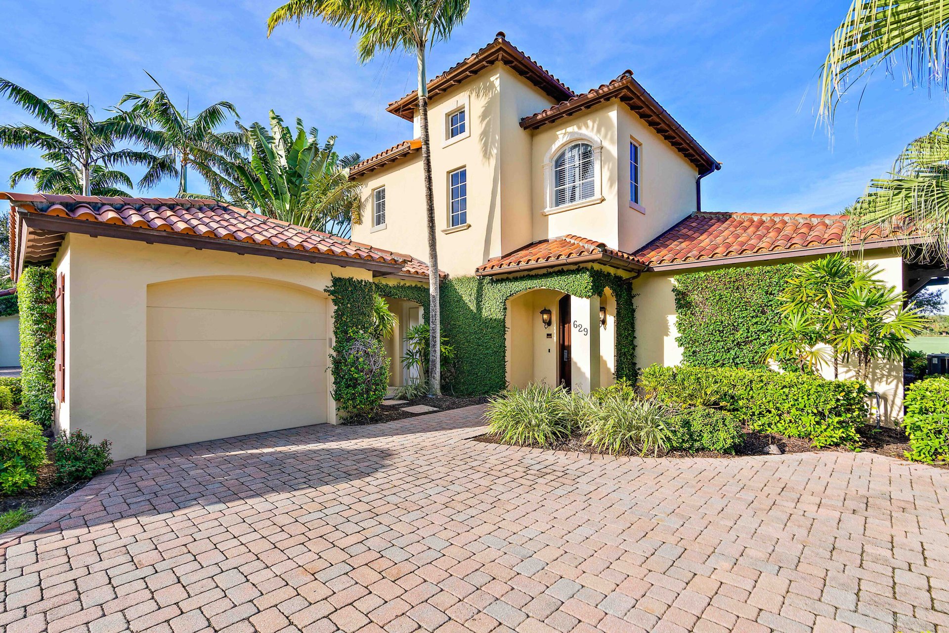 Four Bedroom Golf Villa - 1/8th Ownership