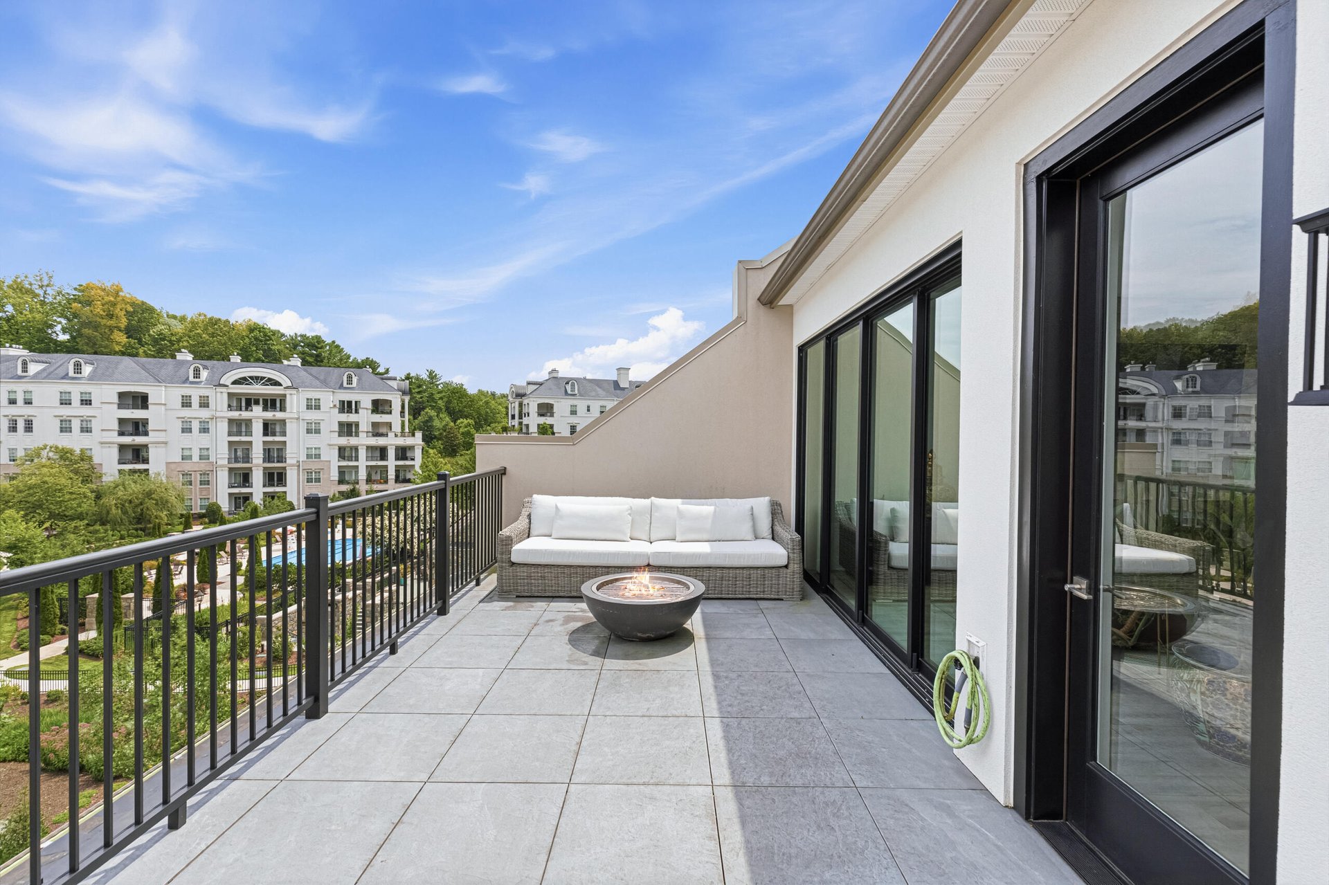 8189 River Rd, Bethesda MD 20817