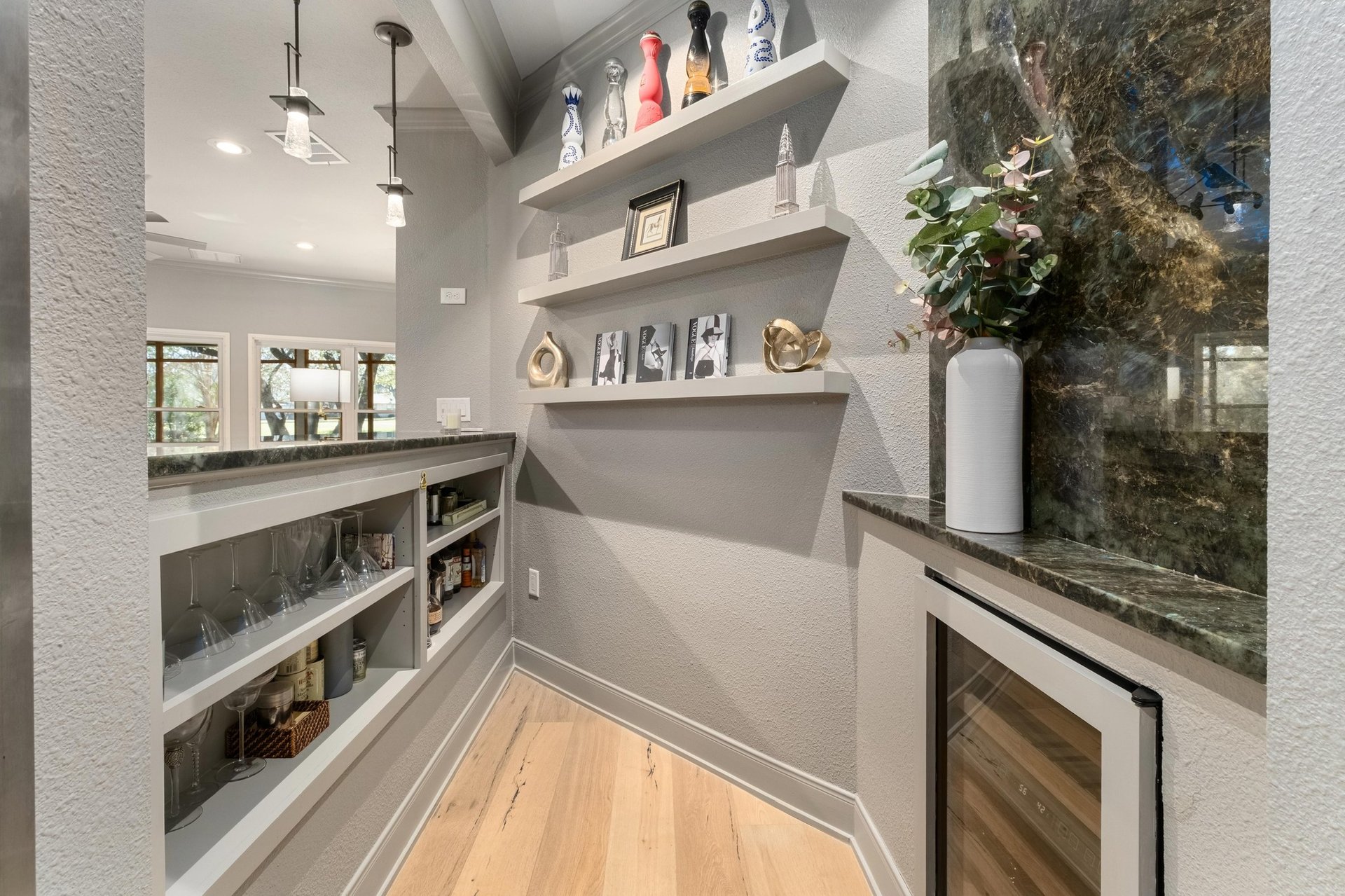 112 White Sands Drive