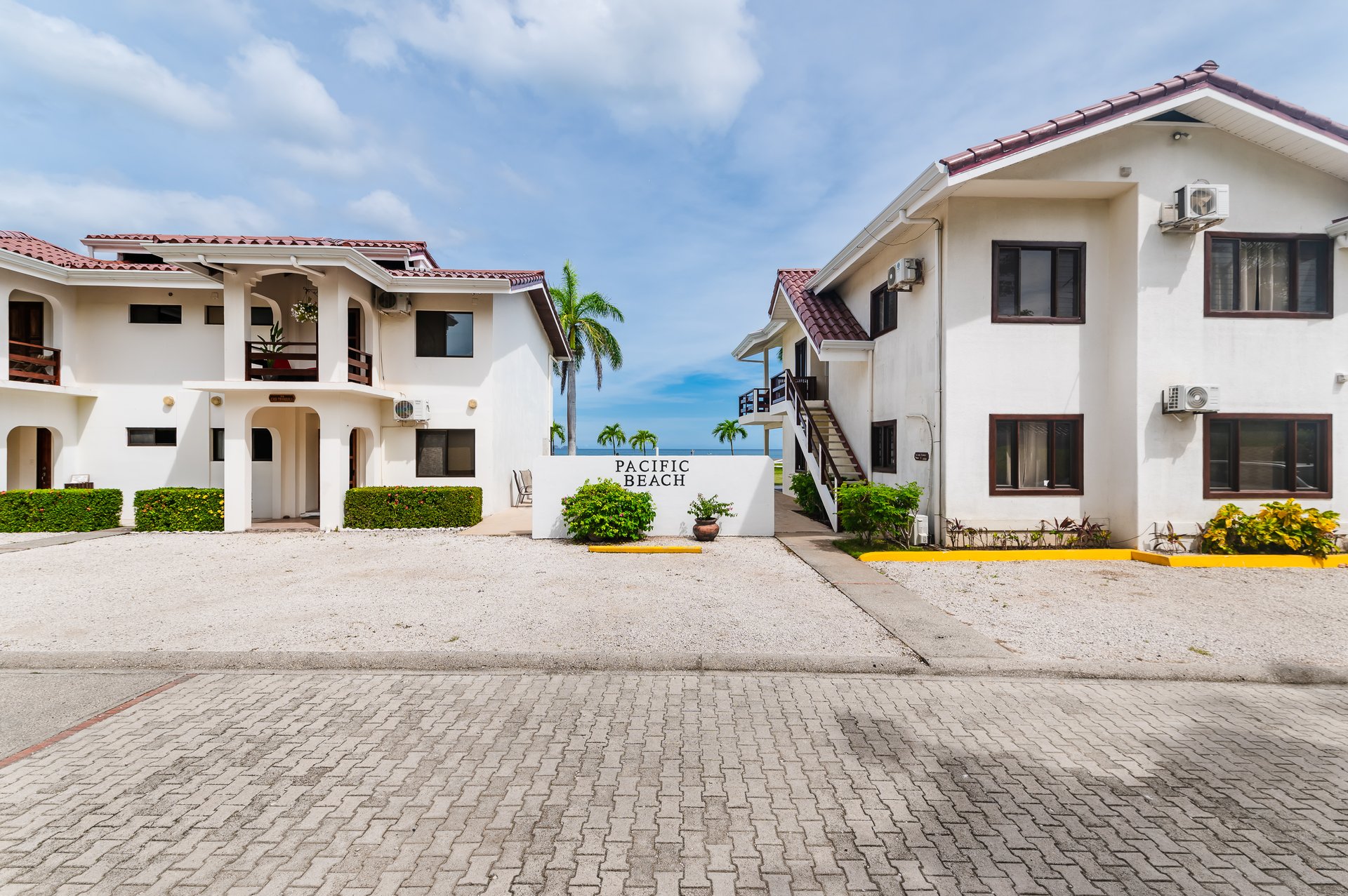 Pacific Beach 4 | Adorable 2 Bedroom 2 Bathroom Beachfront Condo in Playa Potrero!