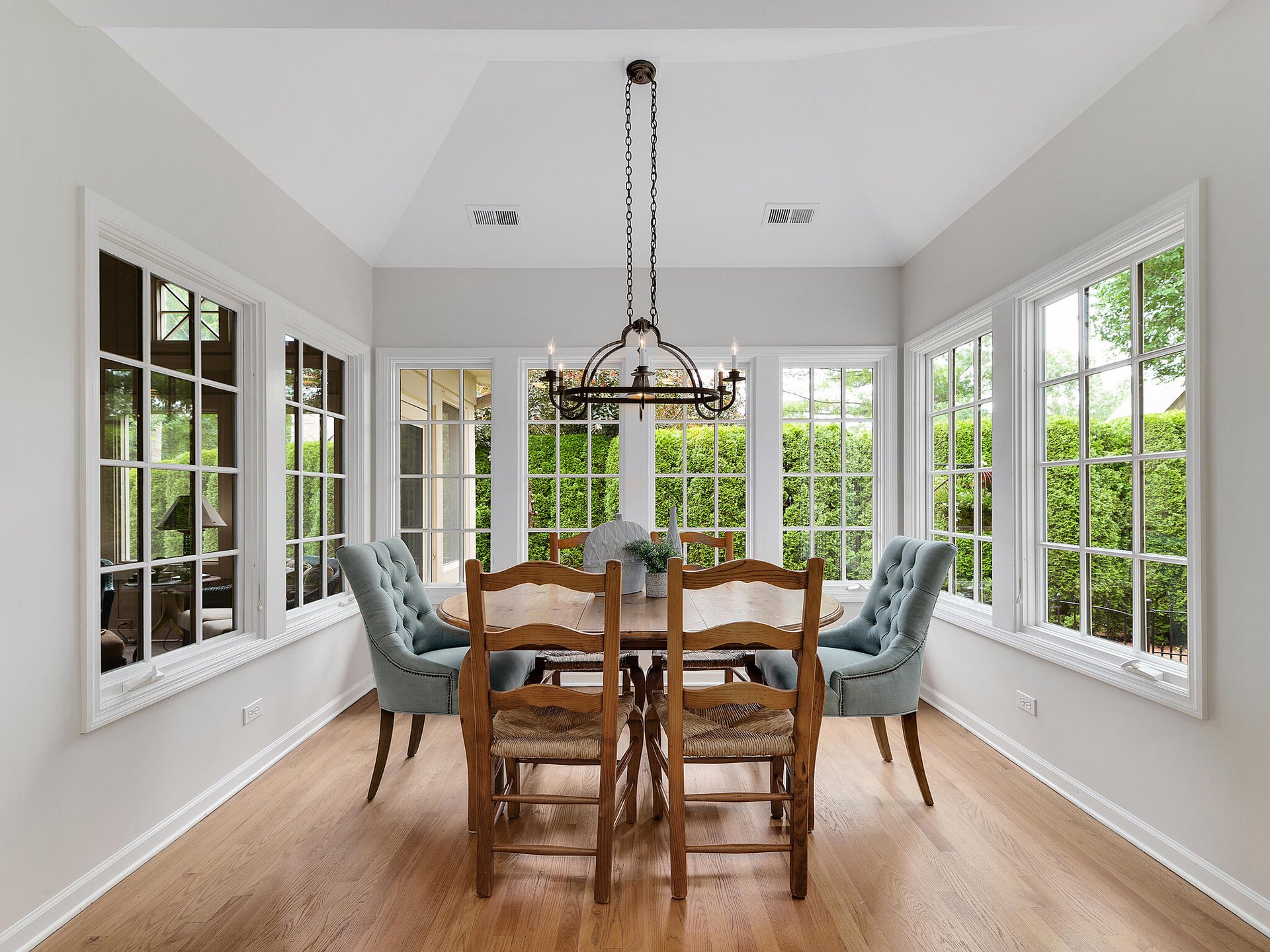 554 Pamela Cir