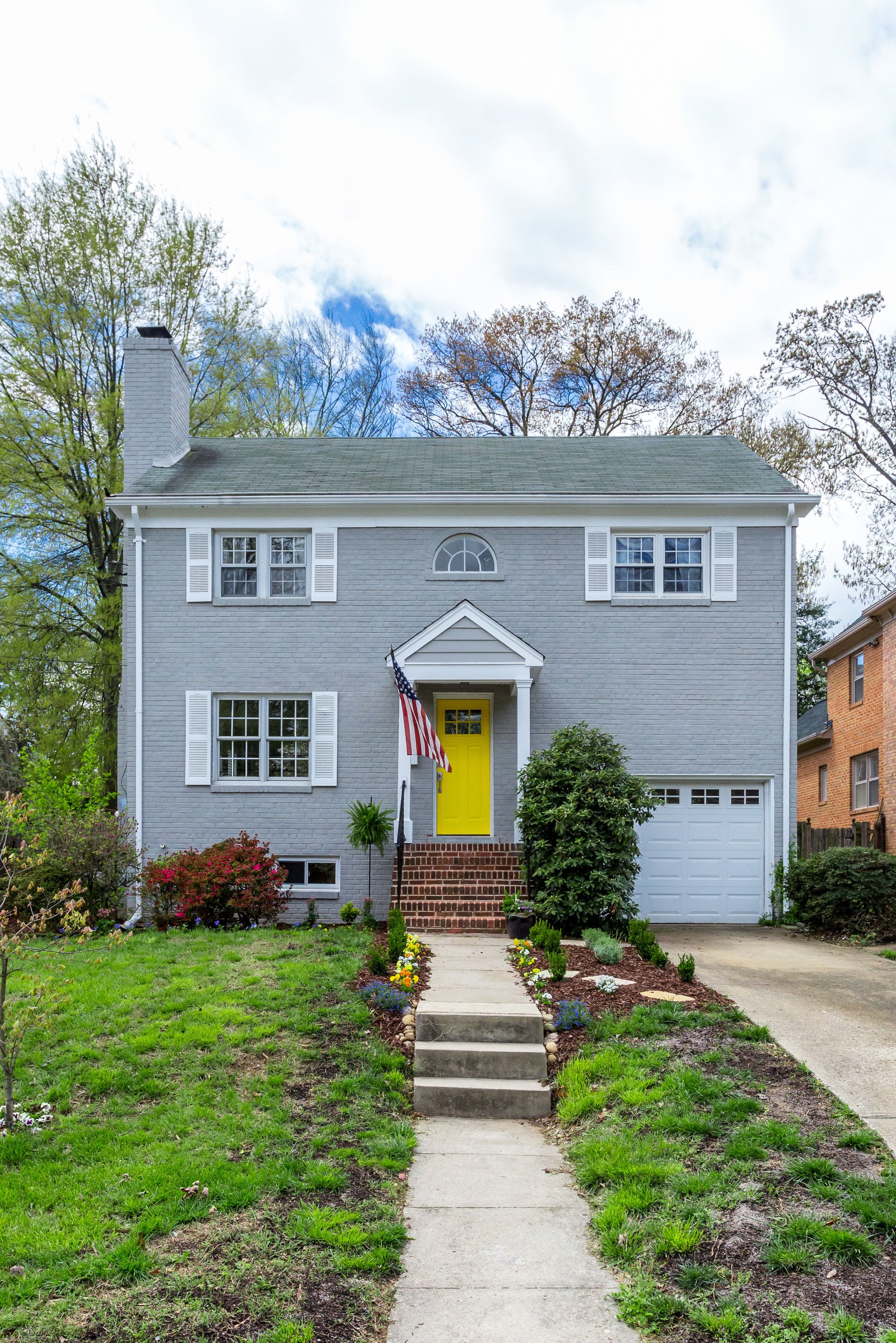 2700 Valley Dr