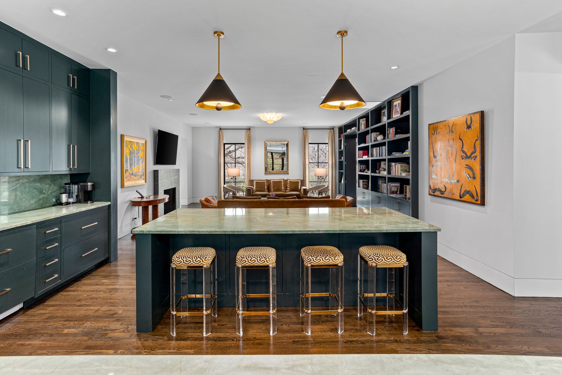 6125 Westover Drive