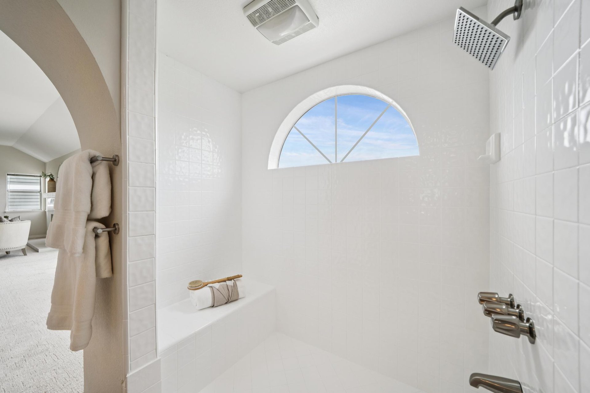 5075 Monaco Dr.