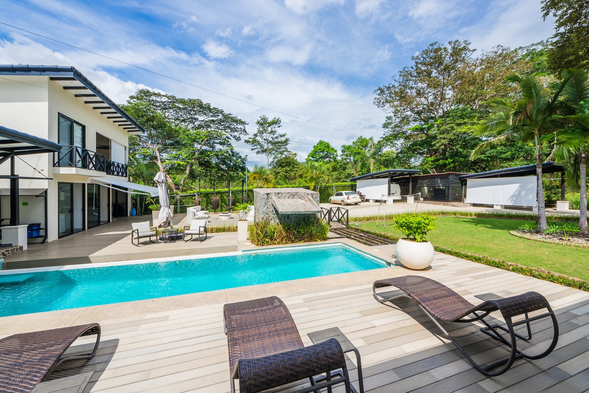 Casa Cielo | Luxurious Multifunctional Estate with Main House, Apartments, and Pool in Guanacaste!