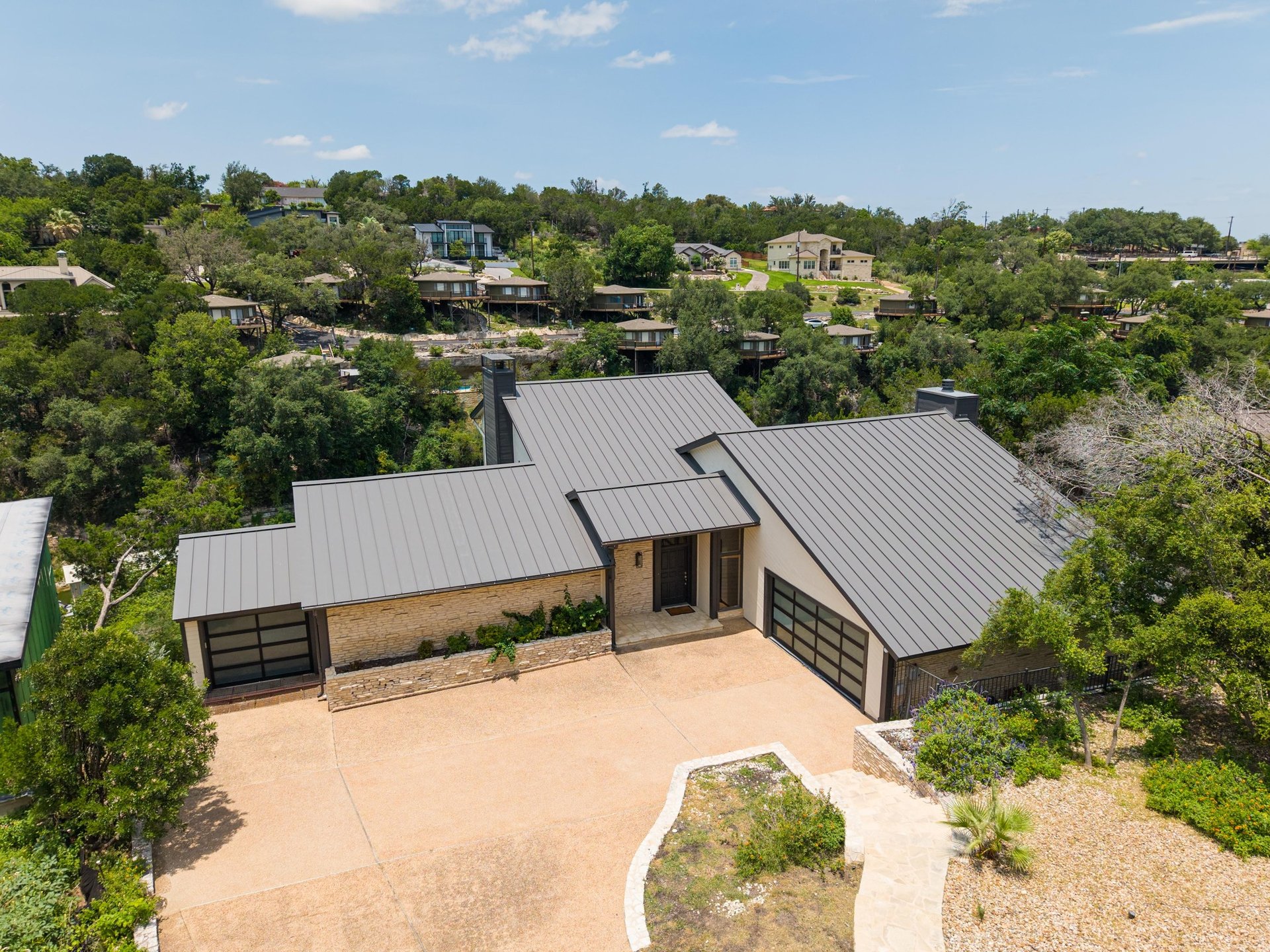 718 Bermuda Street