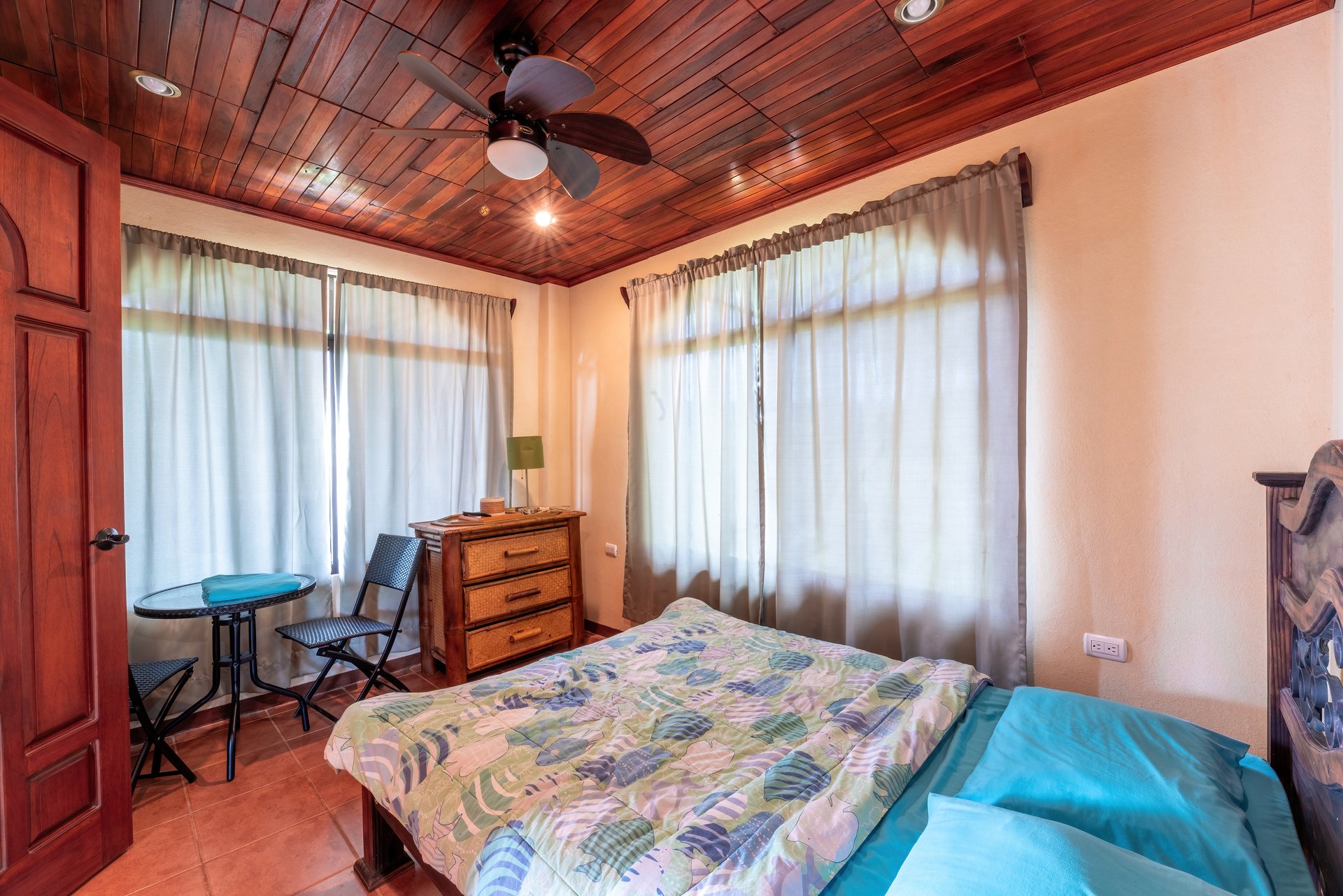 Fully Furnished 3-Bedroom Home in Tinamastes | FIRE SALE!!!