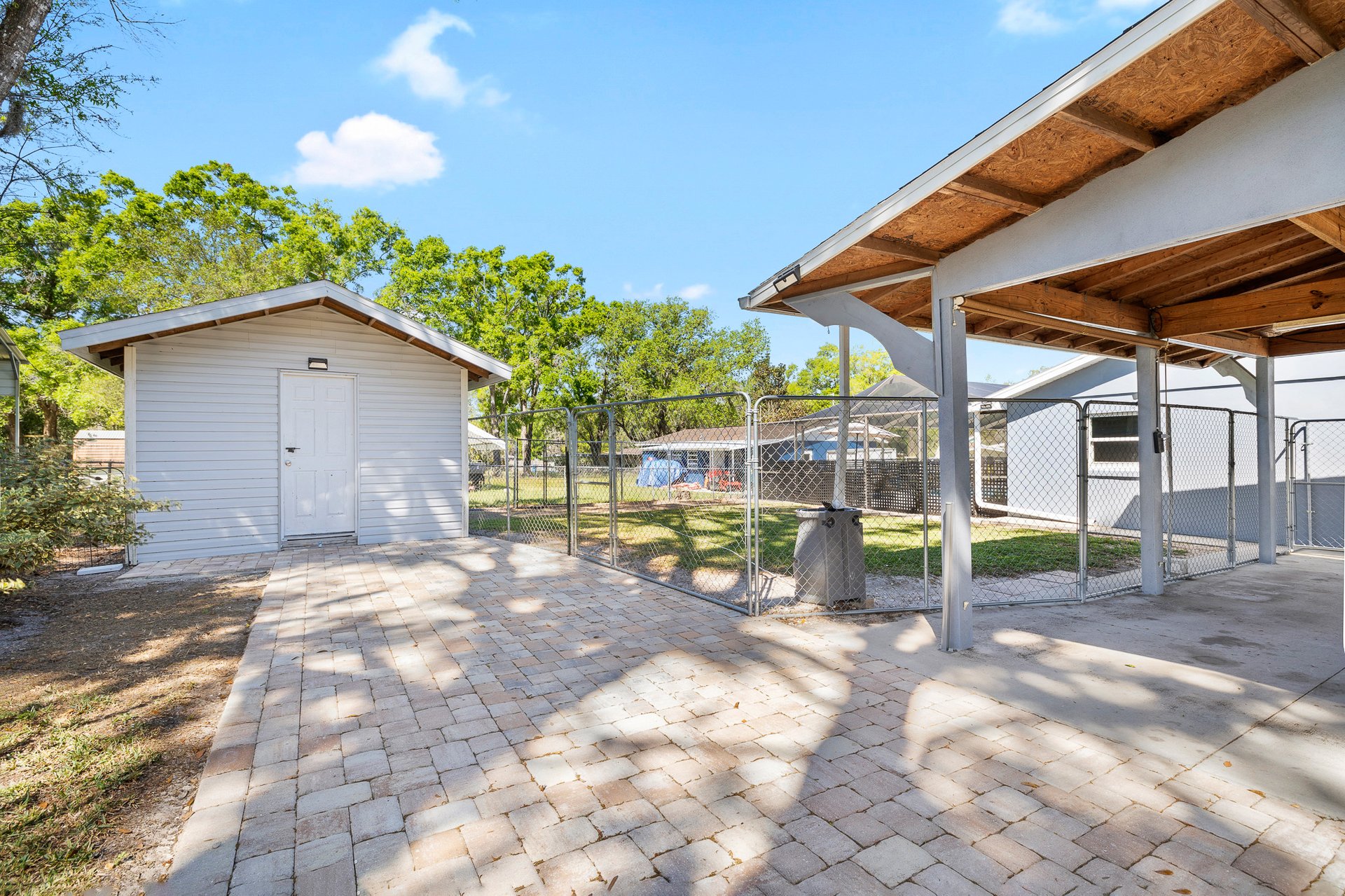 3399 RIVERDALE DR