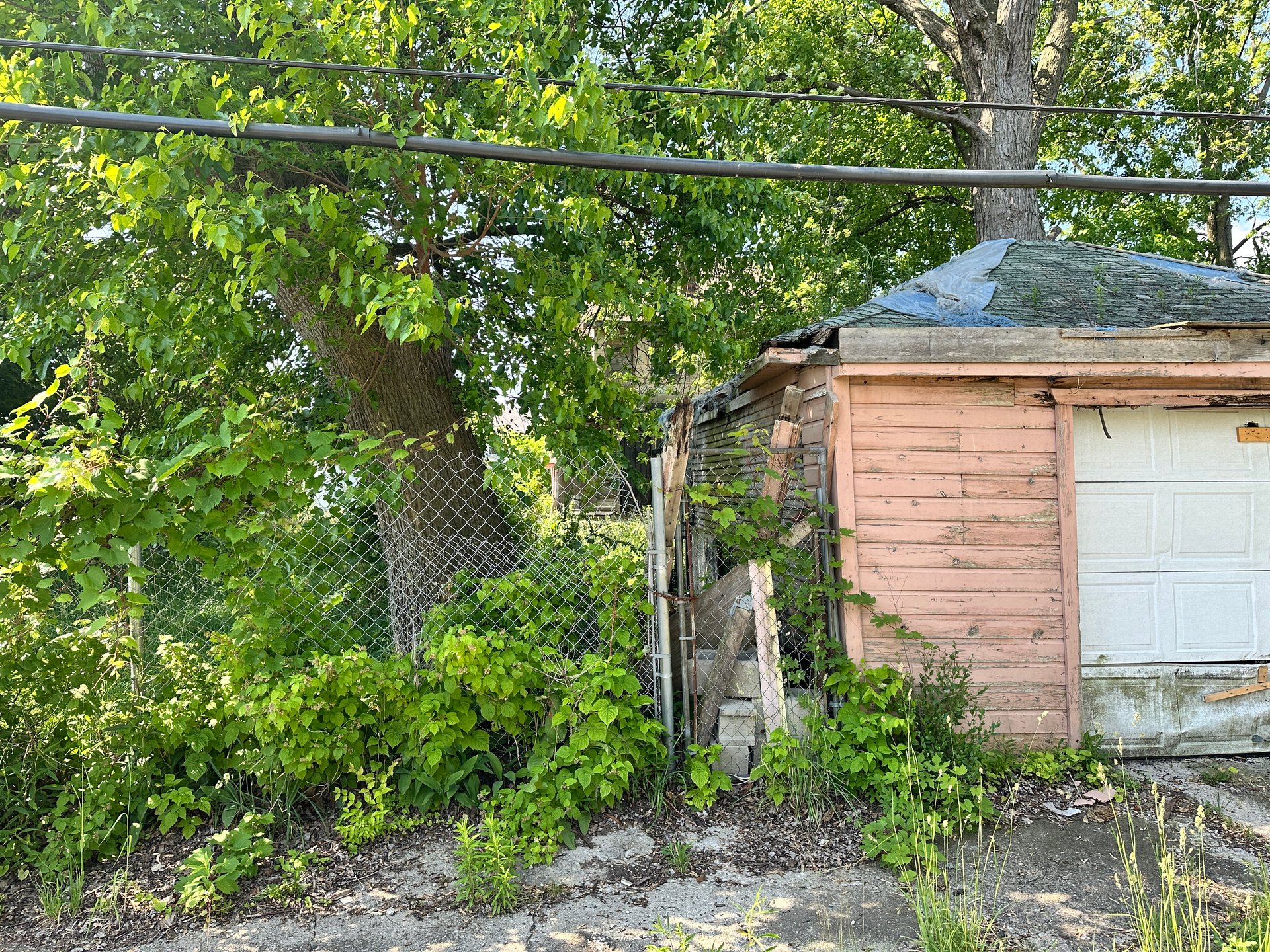 28 W Montana St