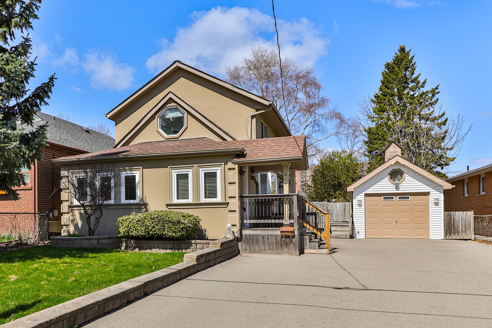 611 Byngmount Ave