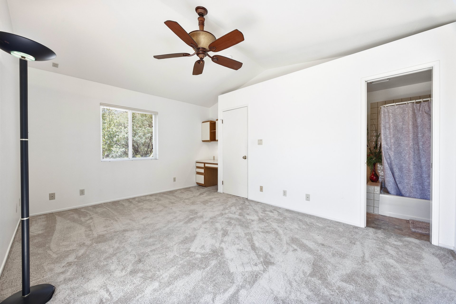 Panoramic Mountain Views in West Golden Hills — 21725 Mountain Drive, Tehachapi