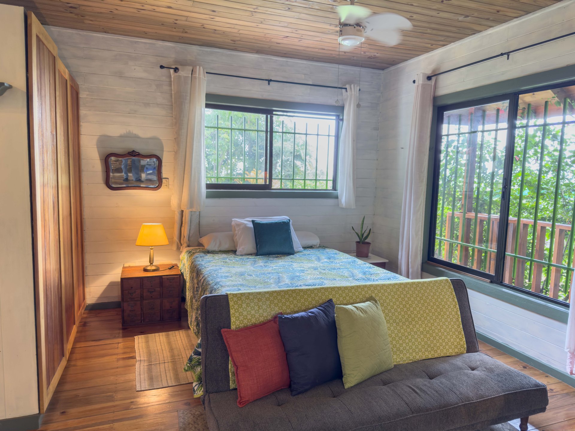 Tinamastes Eco Orchard | Creekside 2BR Home + Studio Casita
