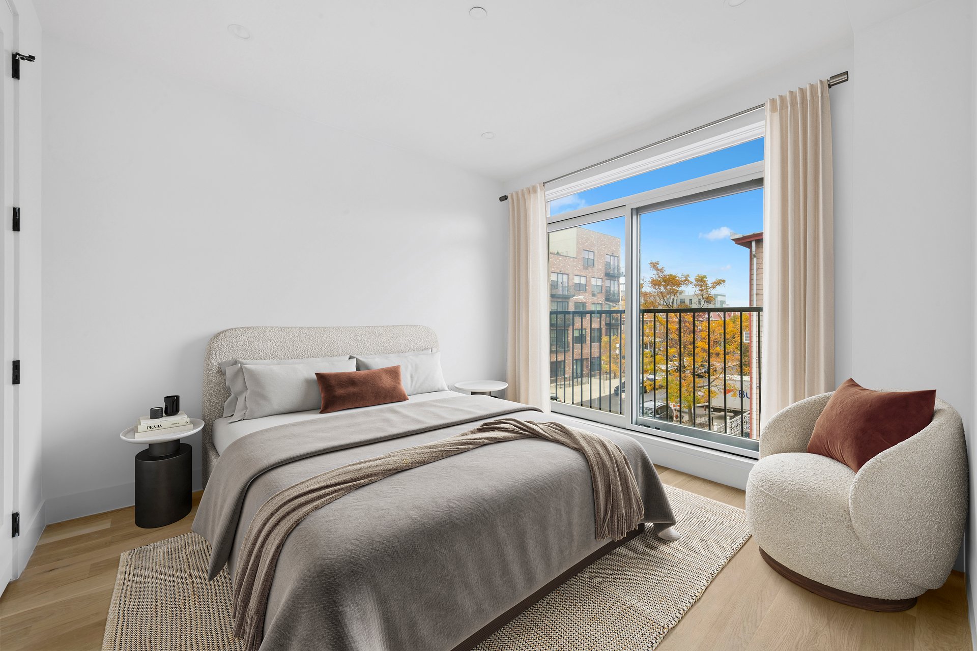 831 Knickerbocker