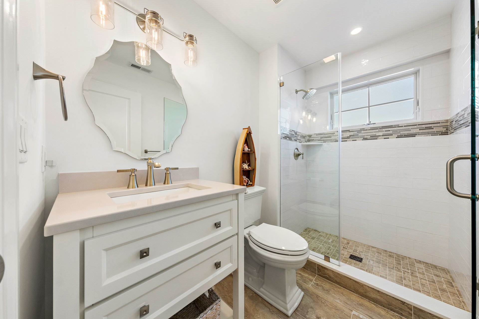 4901 S Long Beach Blvd - Pet Friendly