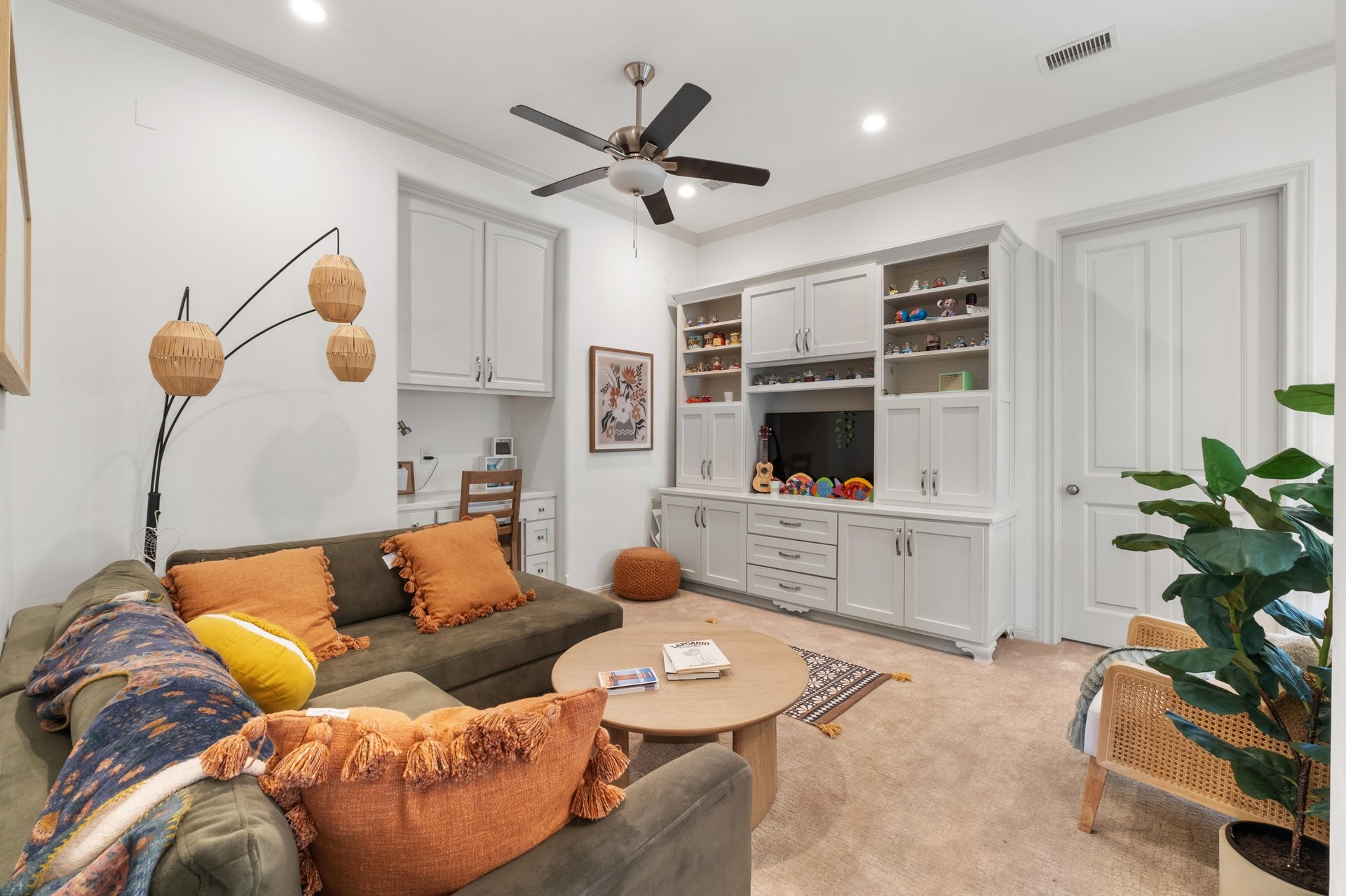 4516 Island Cove