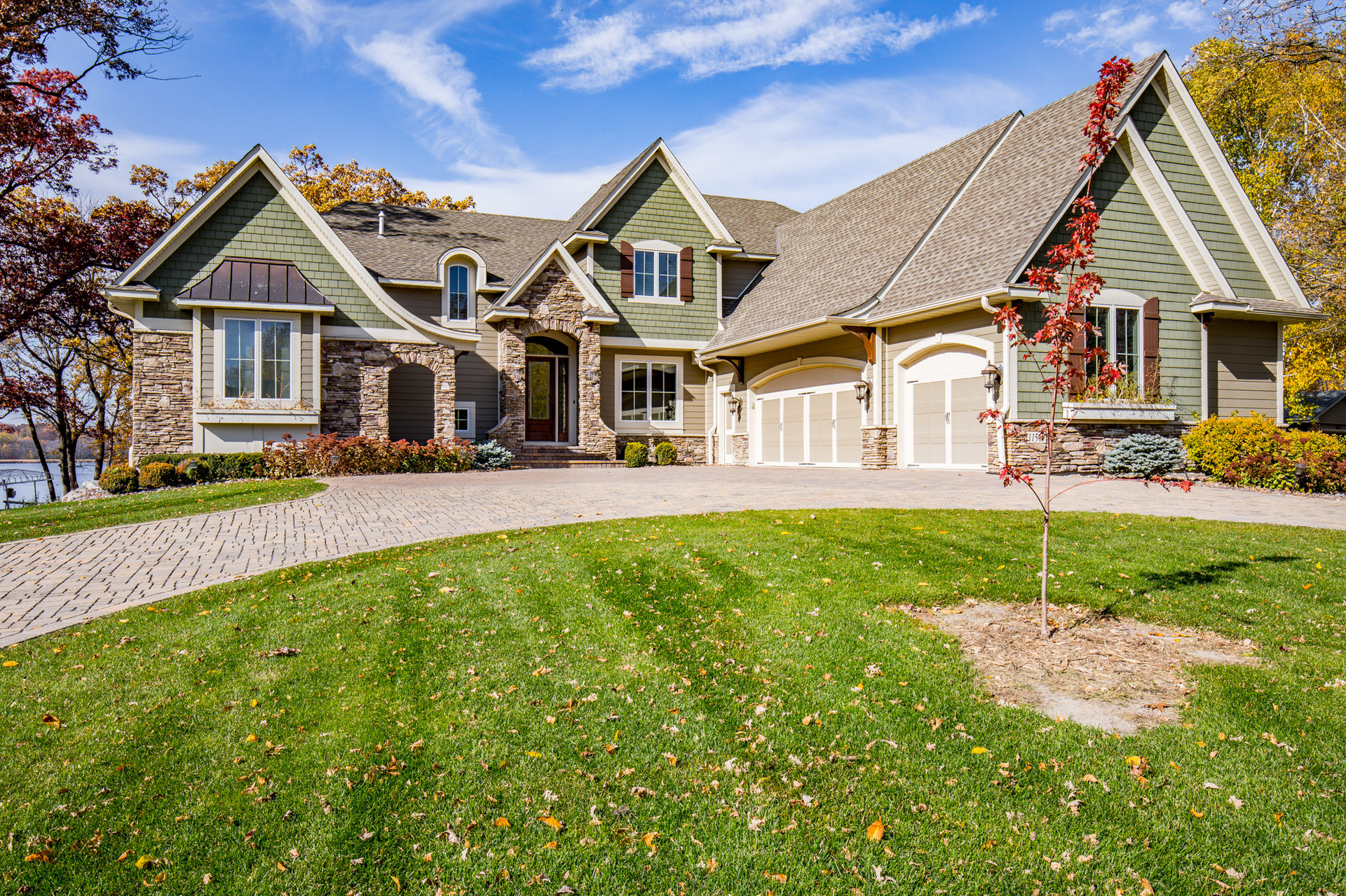 Beautiful Custom 2-Story on Bass Lake