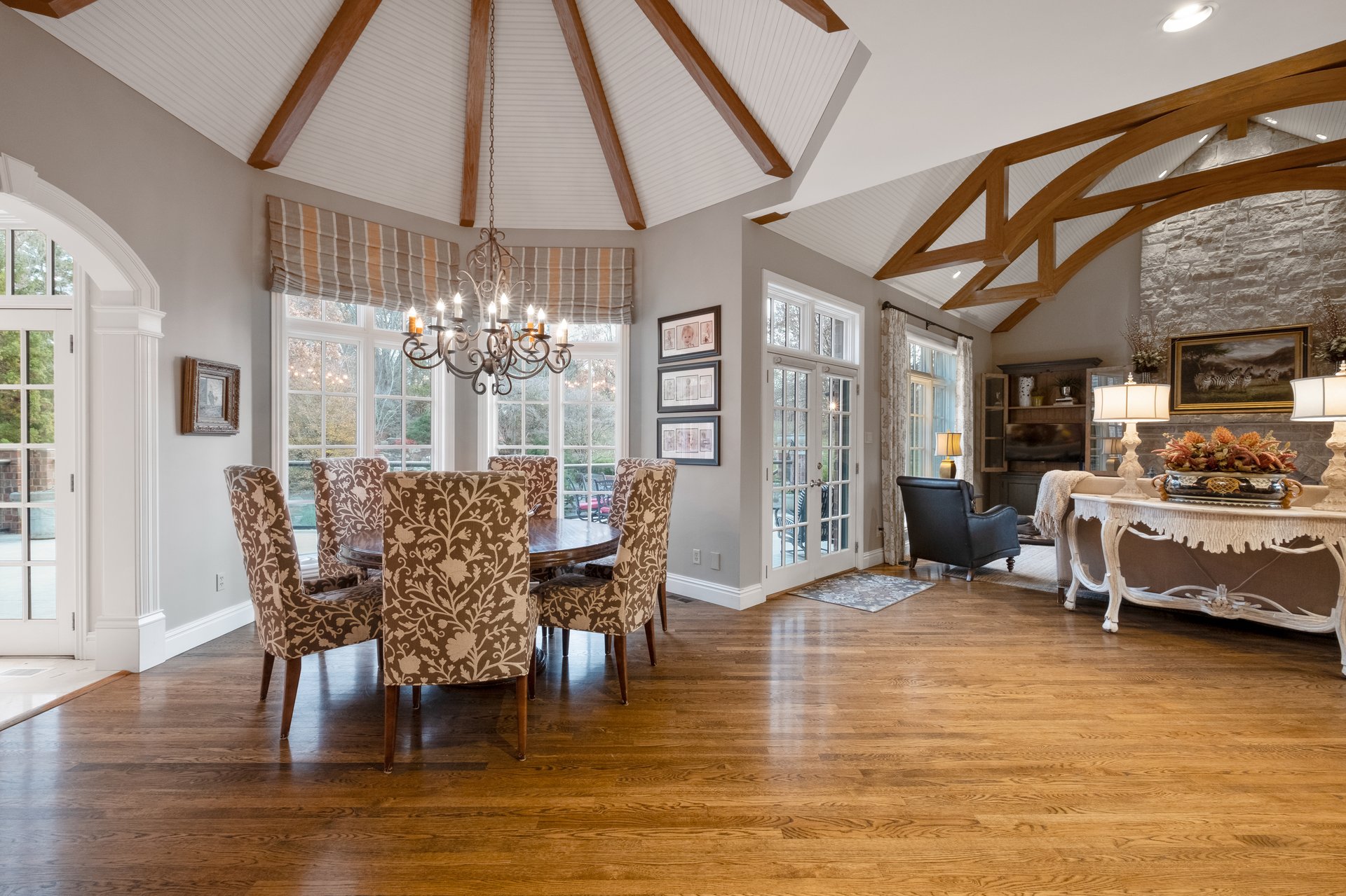 A Town & Country Sanctuary on 2+ Acres With a Surprising Backdrop 