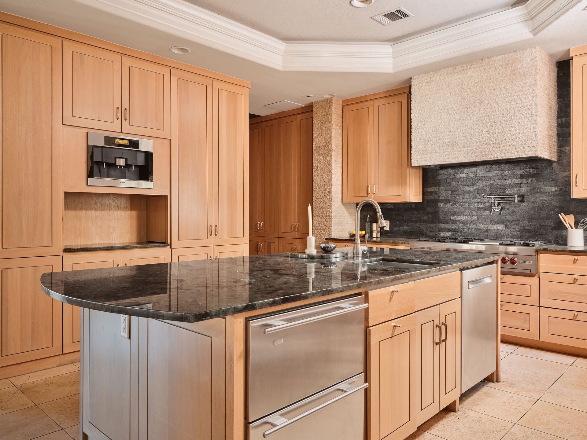 2705 Island Ledge Cove