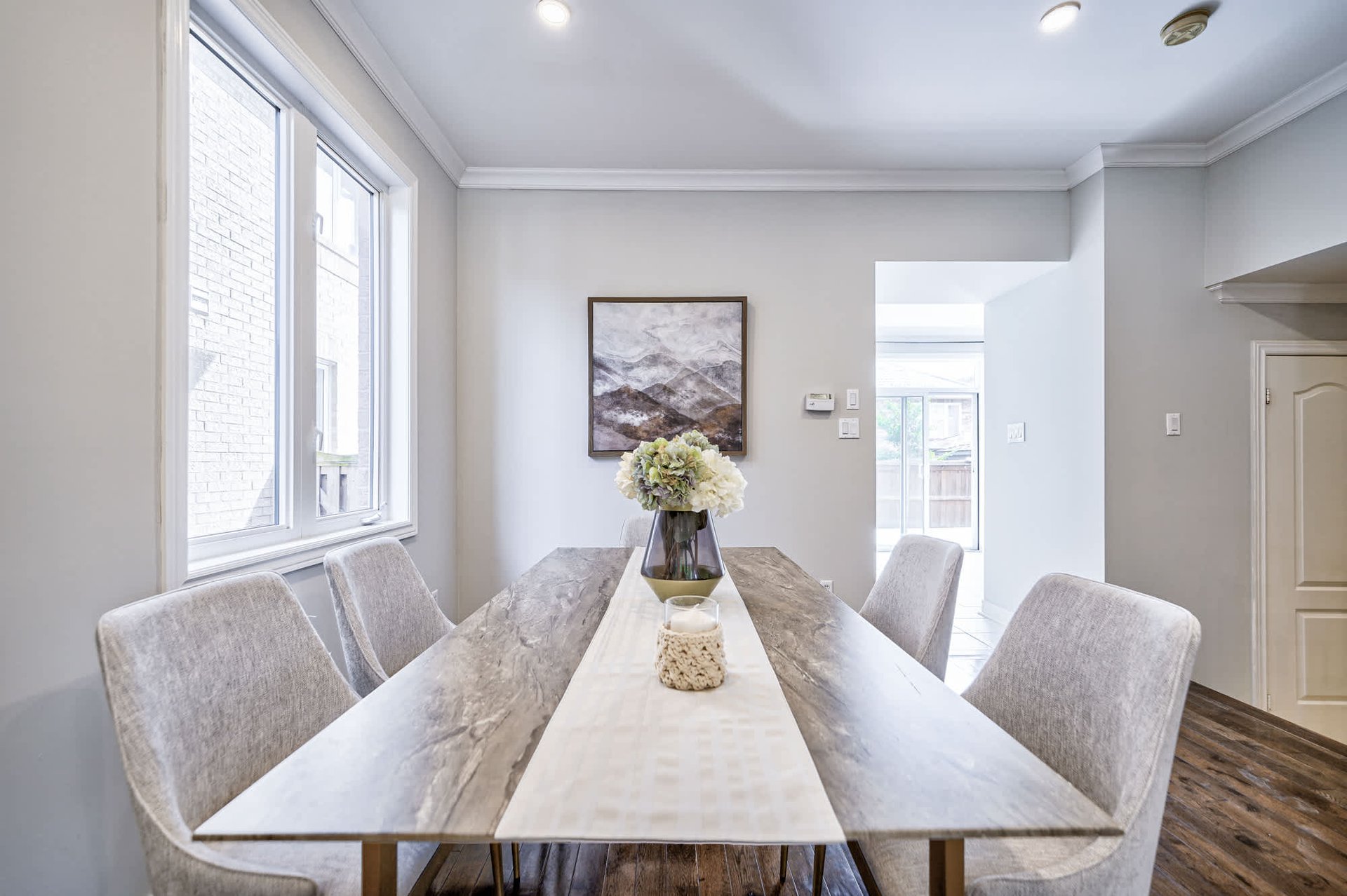 2164 Highcliffe Way