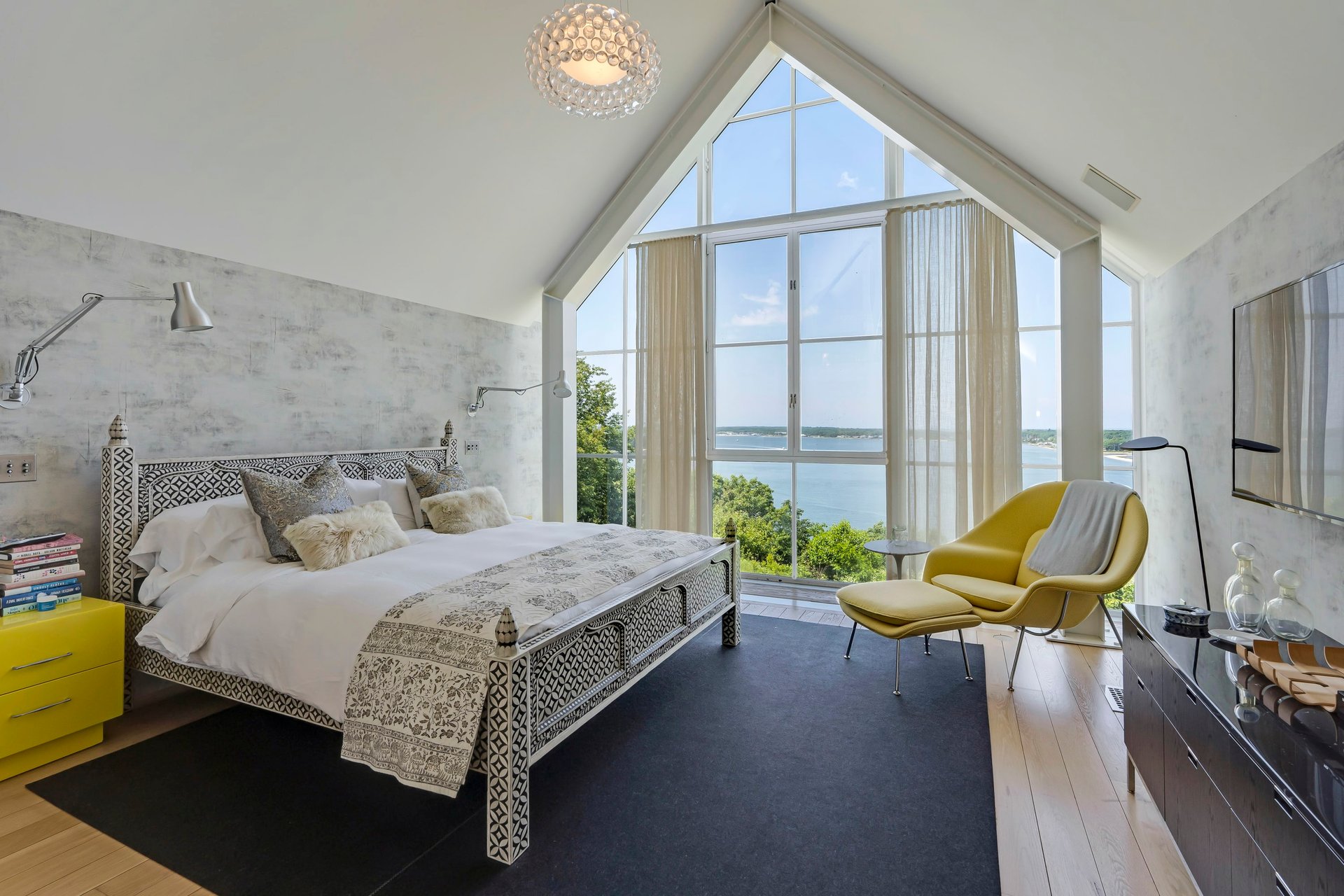 Crescent Beach Waterfront Stunner in Shelter Island