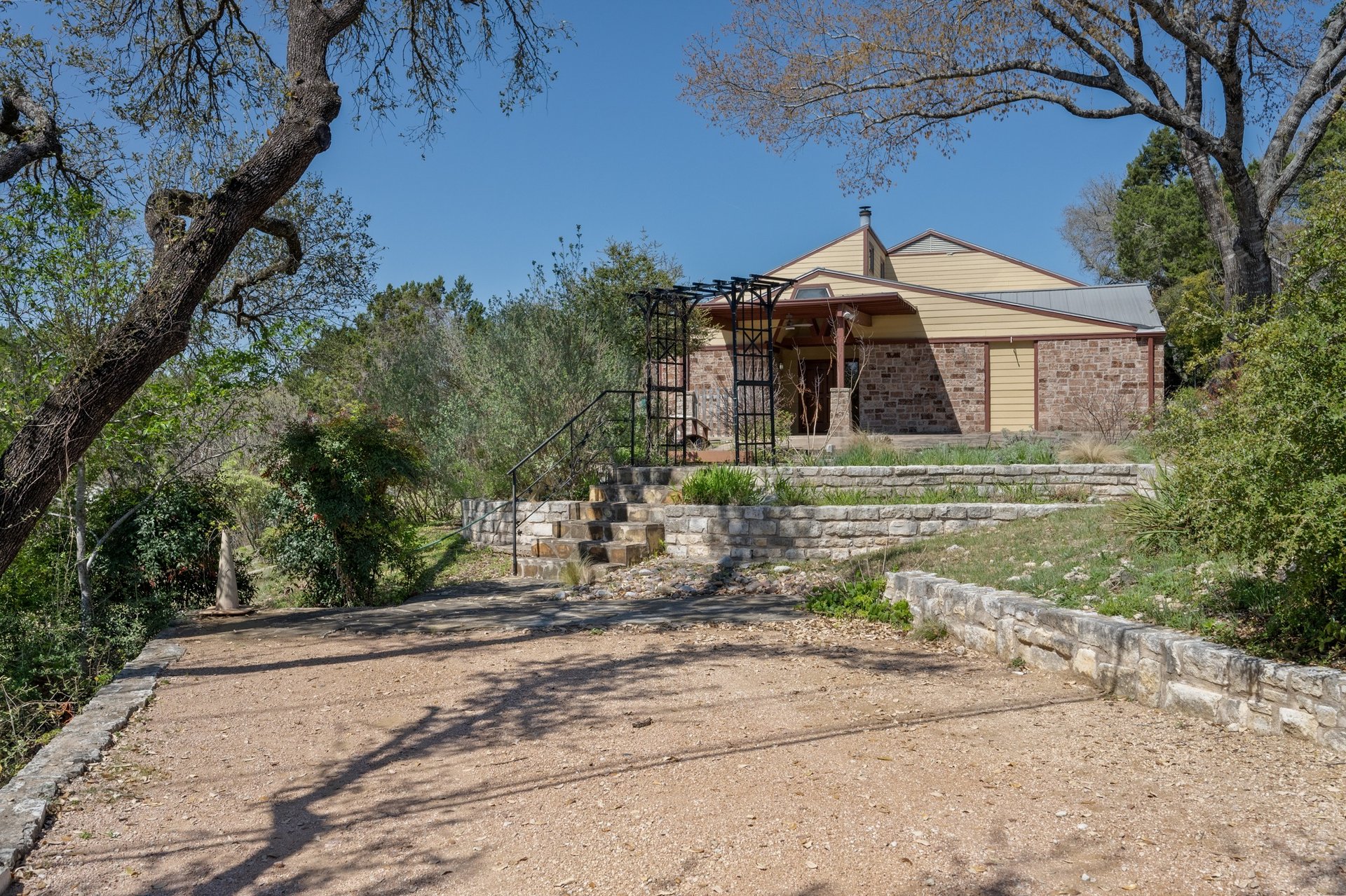 9106 Yucca Mountain Road