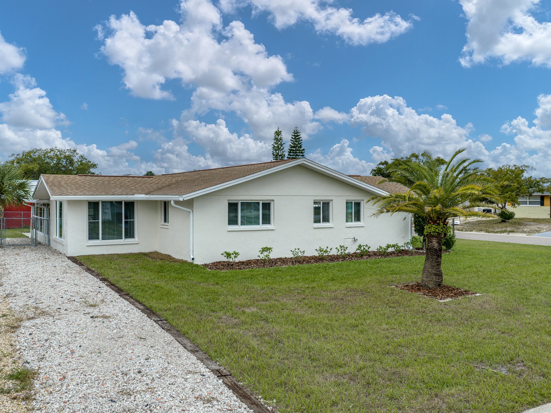 7824 LOTUS DR