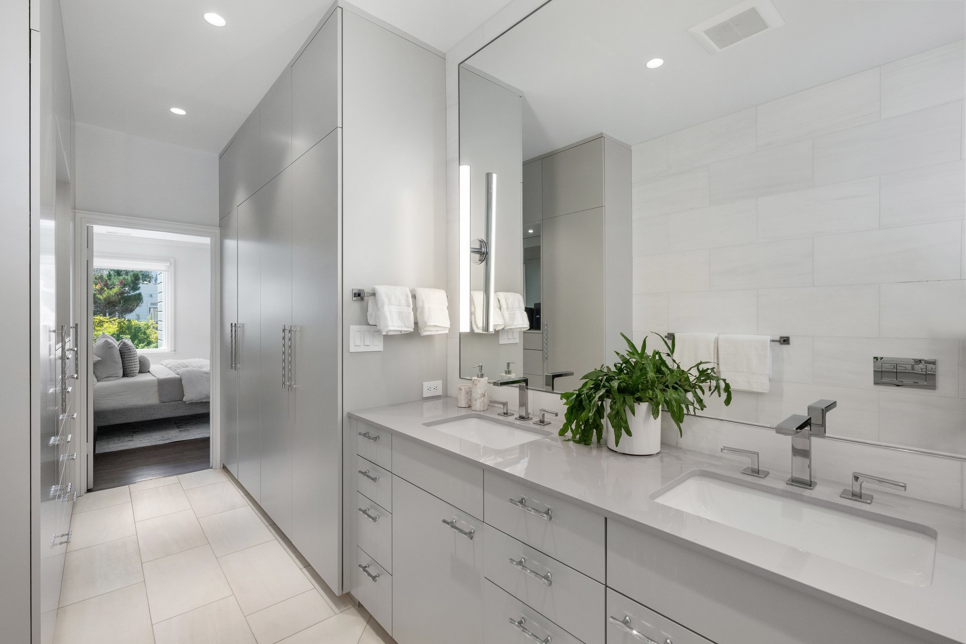 Stylishly Renovated & Palace-Adjacent