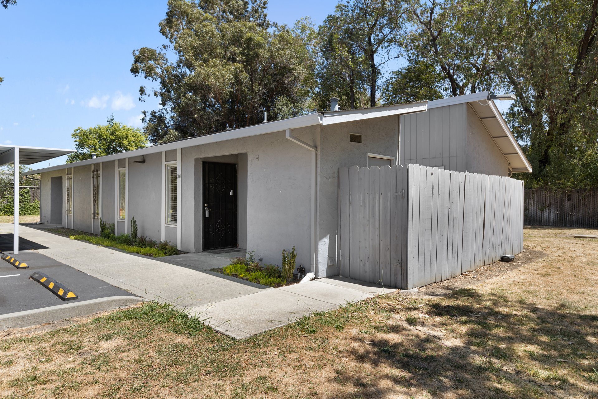 200 Del Luz Ct