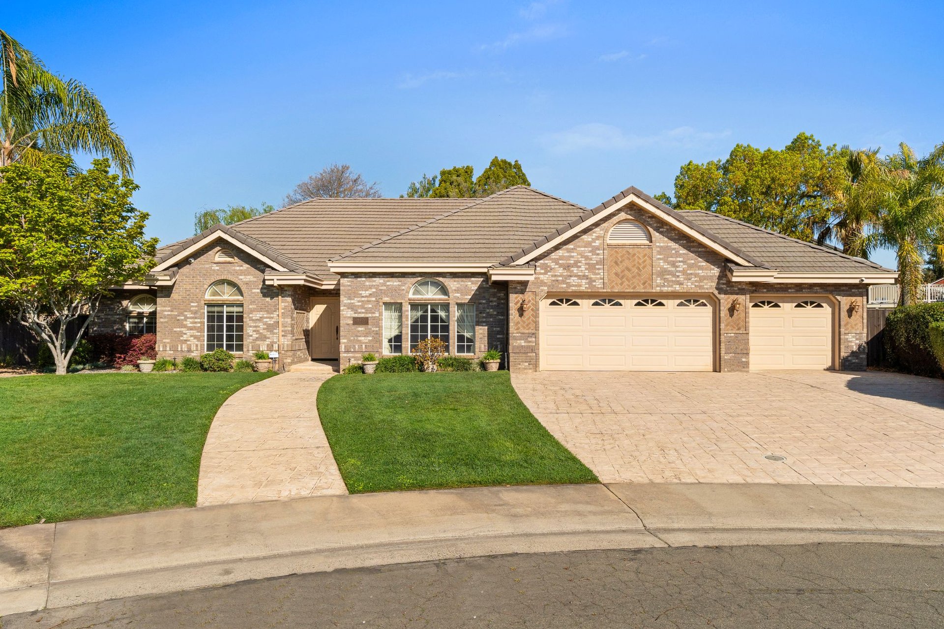 917 Corral Place