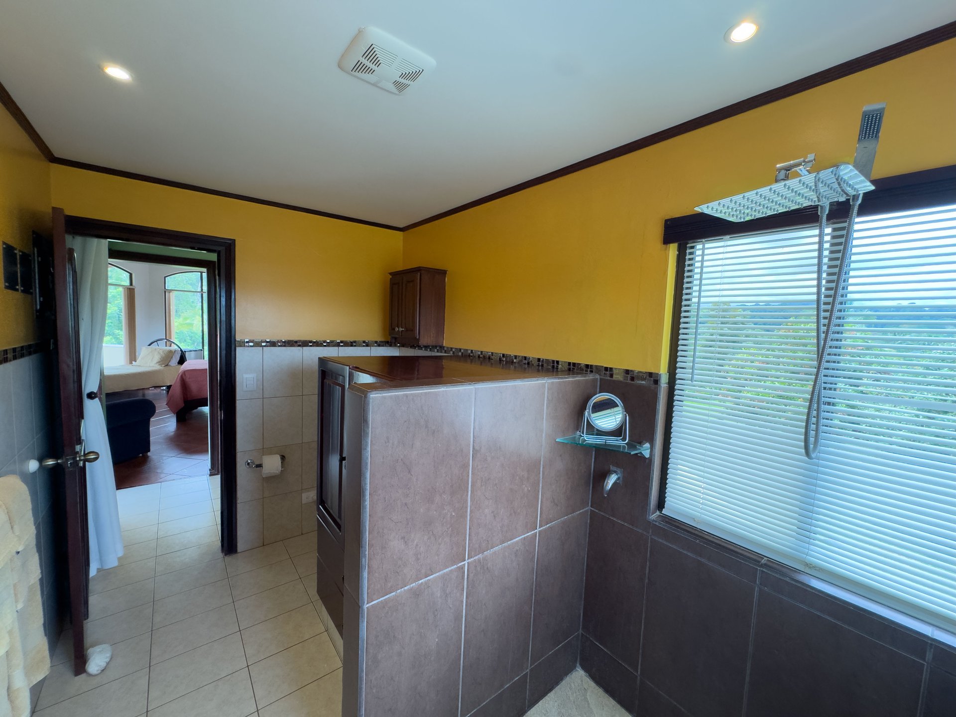 Tropical Estate in Gated Community near Quepos