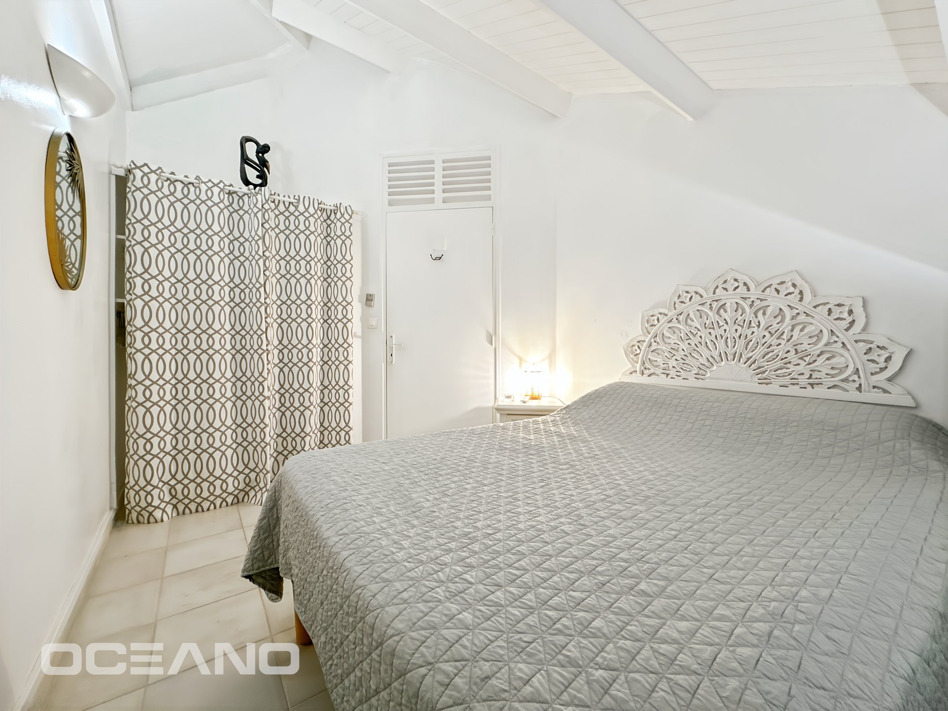 EXCLUSIVE : Set of 2 Apartments (T3 & T2) with Terraces - Charm and Investment Potential
