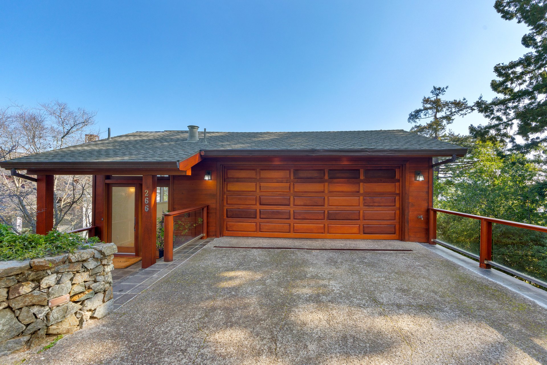 Picturesque Bay Views on Belvedere Island
