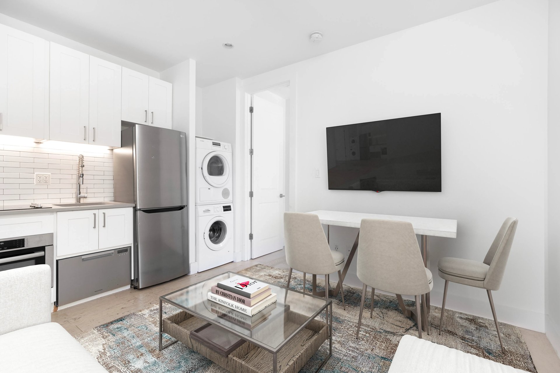 47 E 7th St #BB