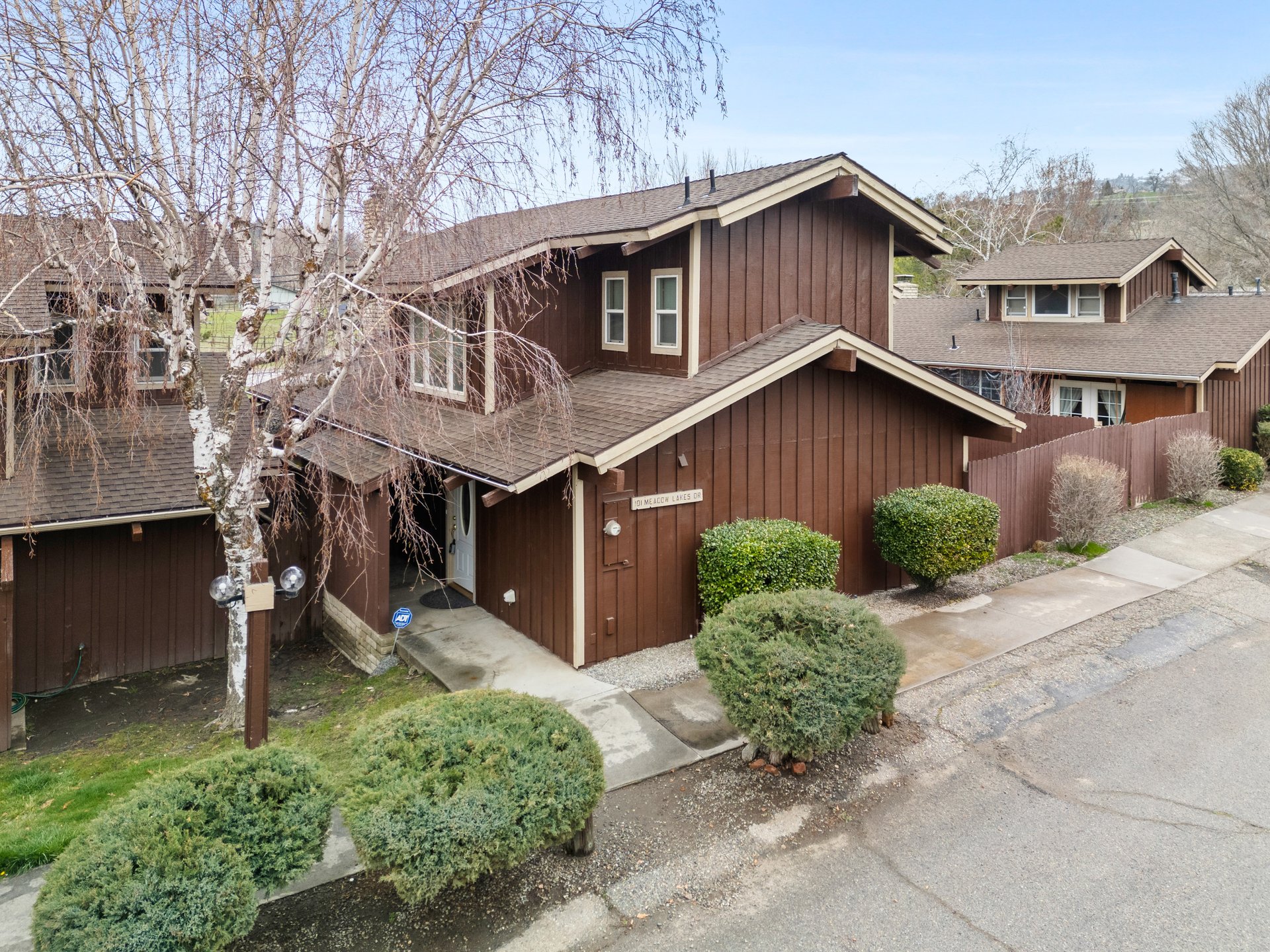 Charming Updated Condo in Bear Valley Springs – 101 Meadow Lakes