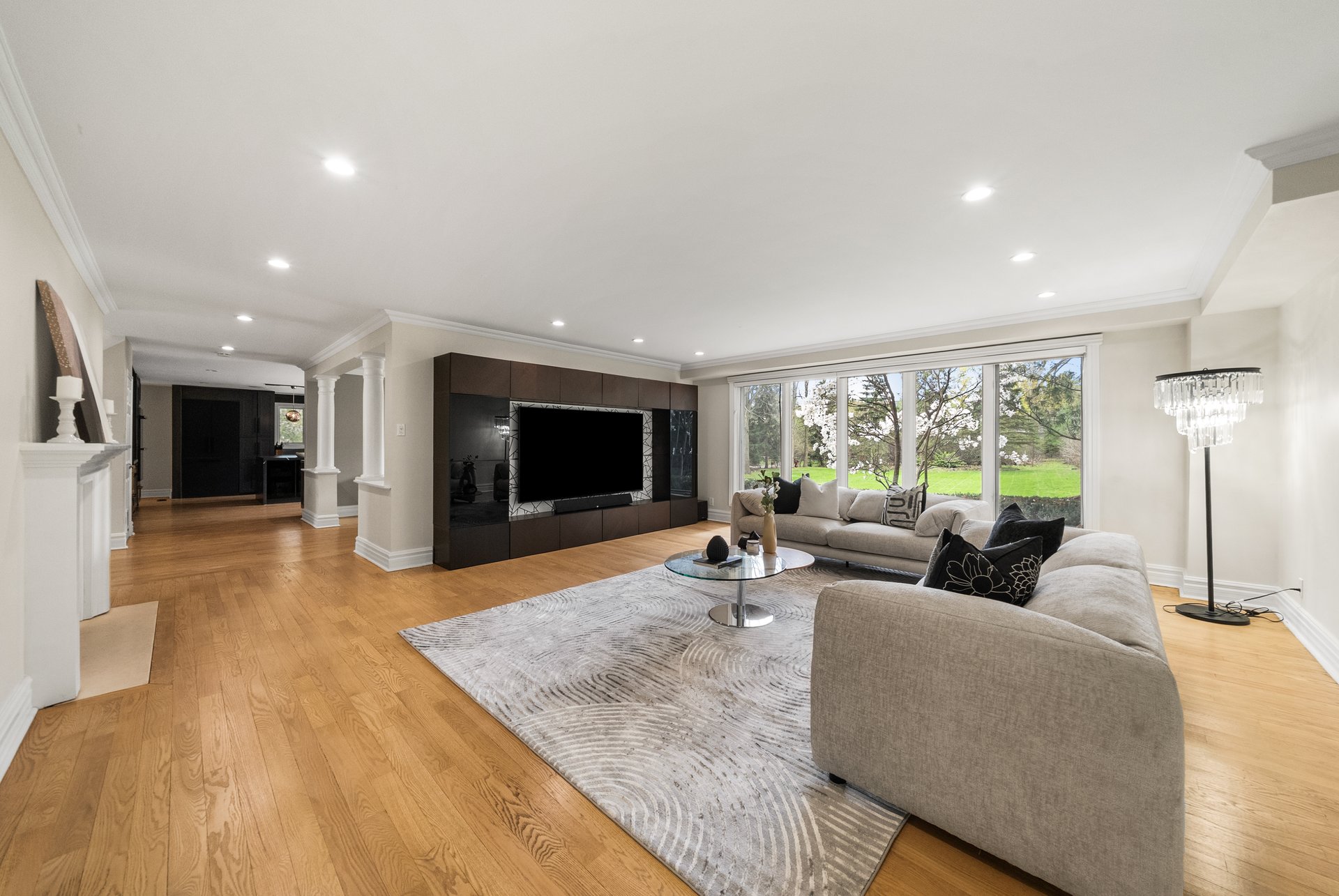 2154 Oneida Cres