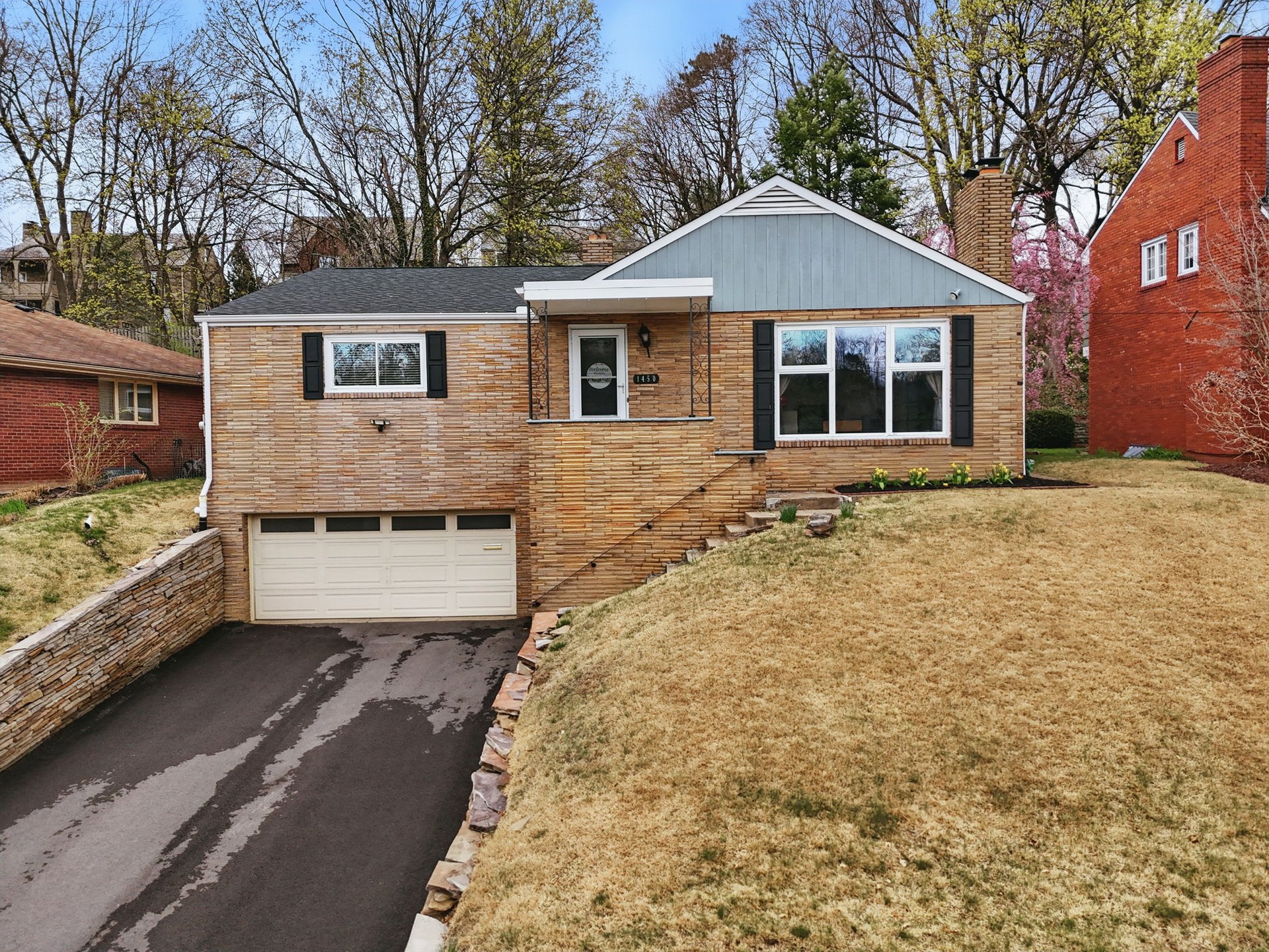 1450 Mohican Dr