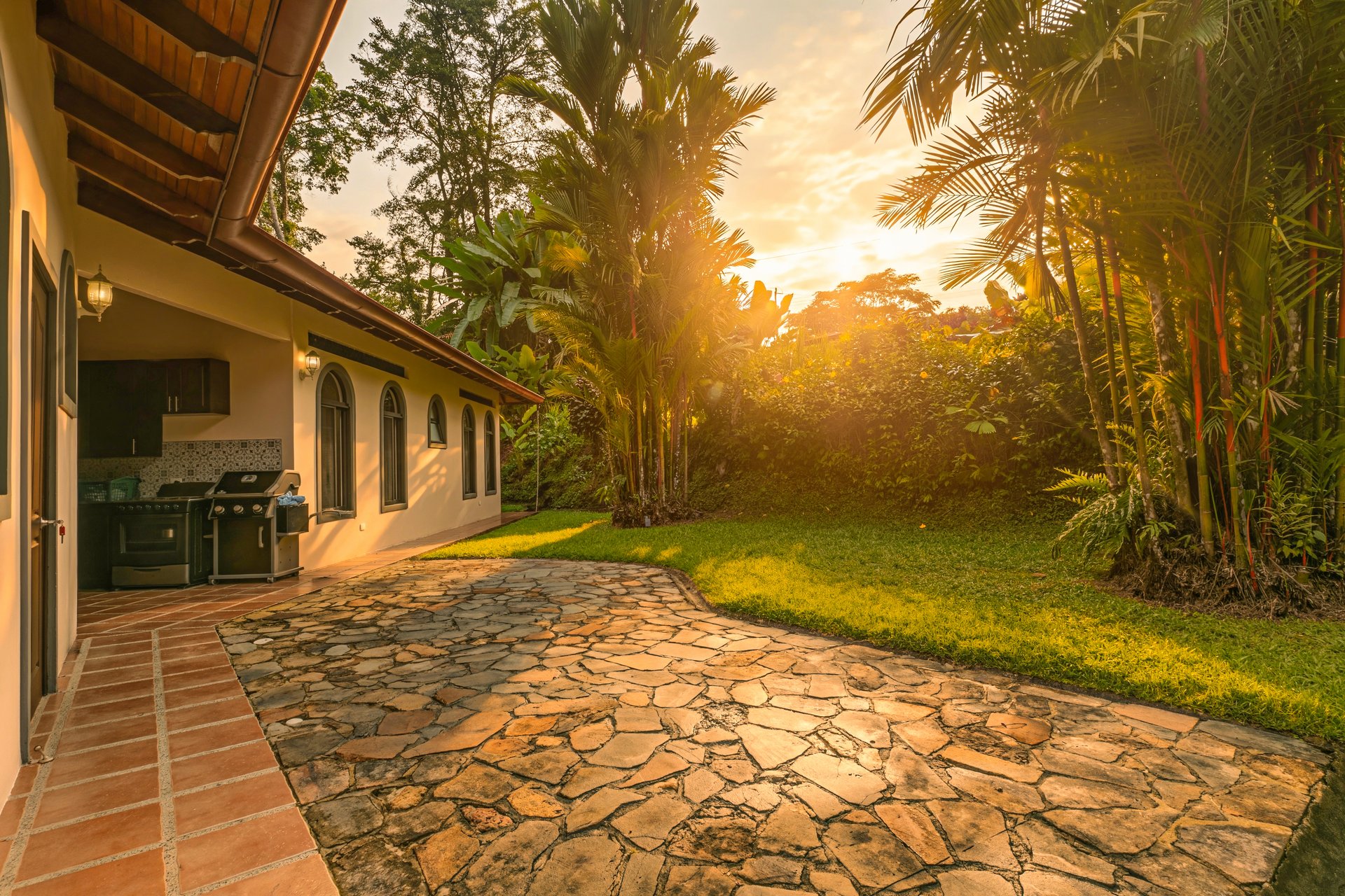 Ojochal Tropical Retreat | 4 Ensuite Bedrooms, Pool & Outdoor Living
