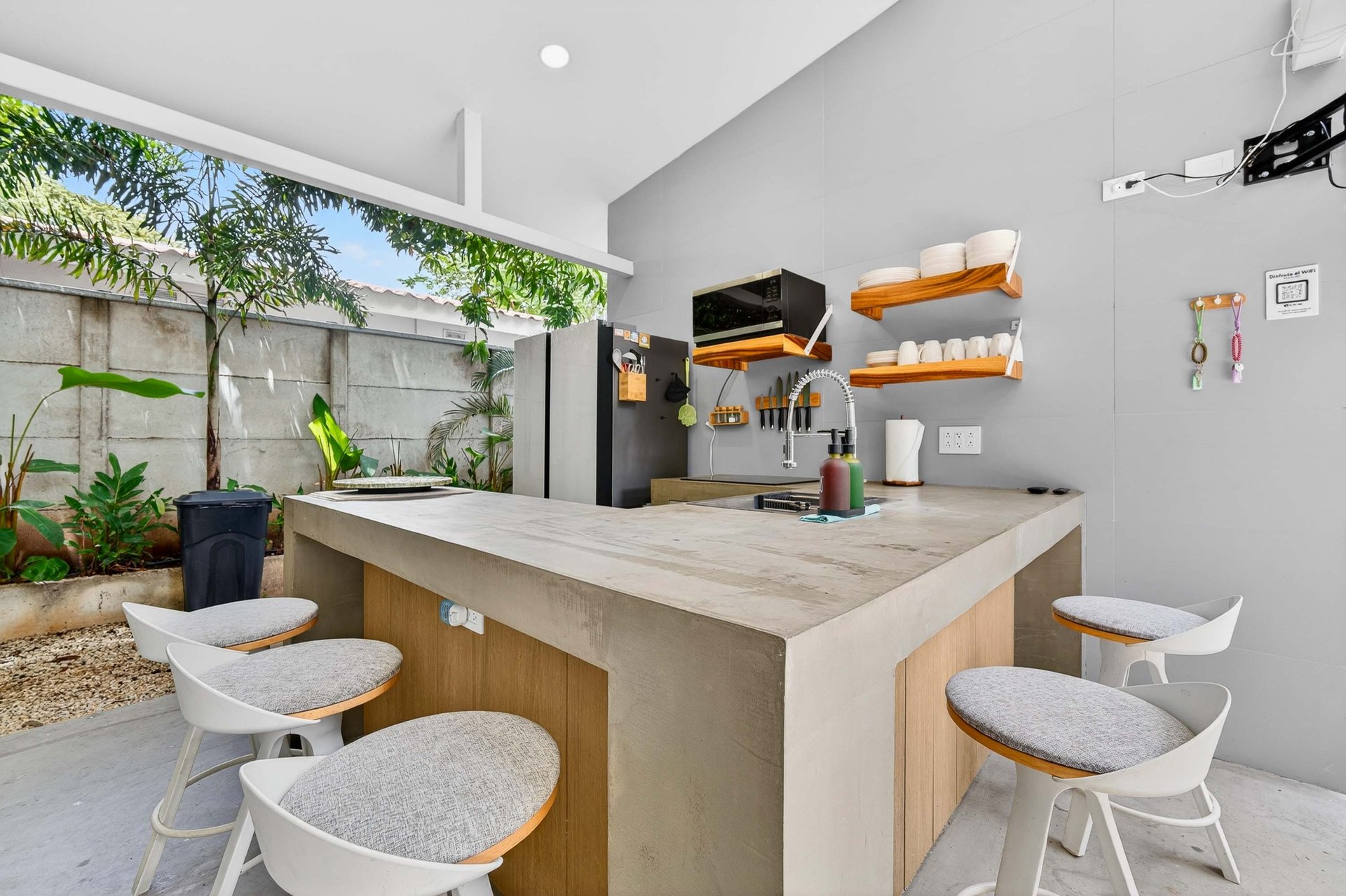 Hakuna Matata Villa Boutique | 3-Bedroom Tropical Home Near Playa Potrero