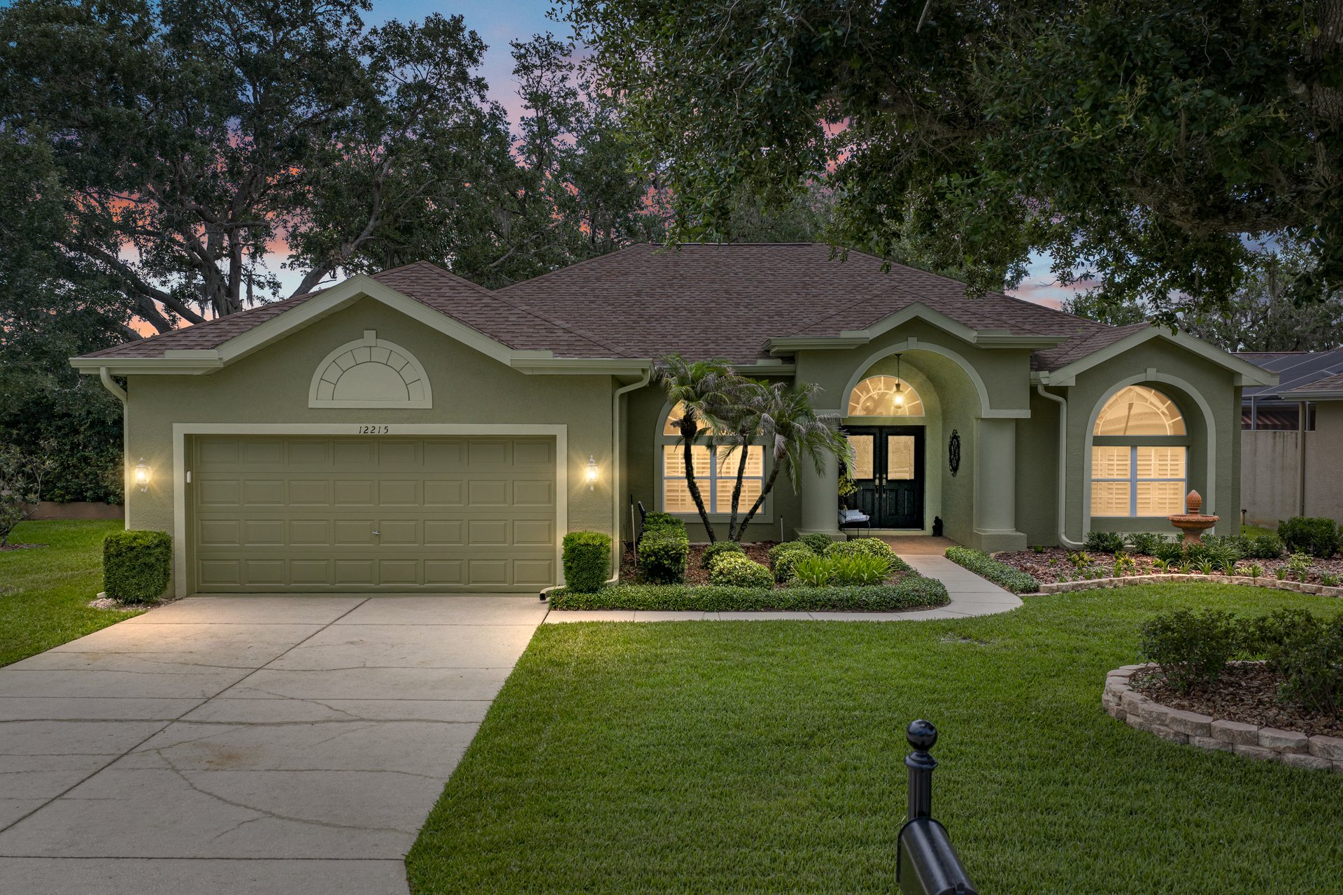 12215 WOODLANDS CIR